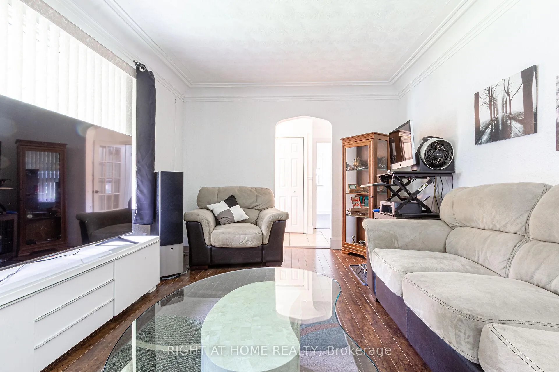 Photo 4 of 233 Coronation Avenue, Hamilton, Glenview — HOMEH