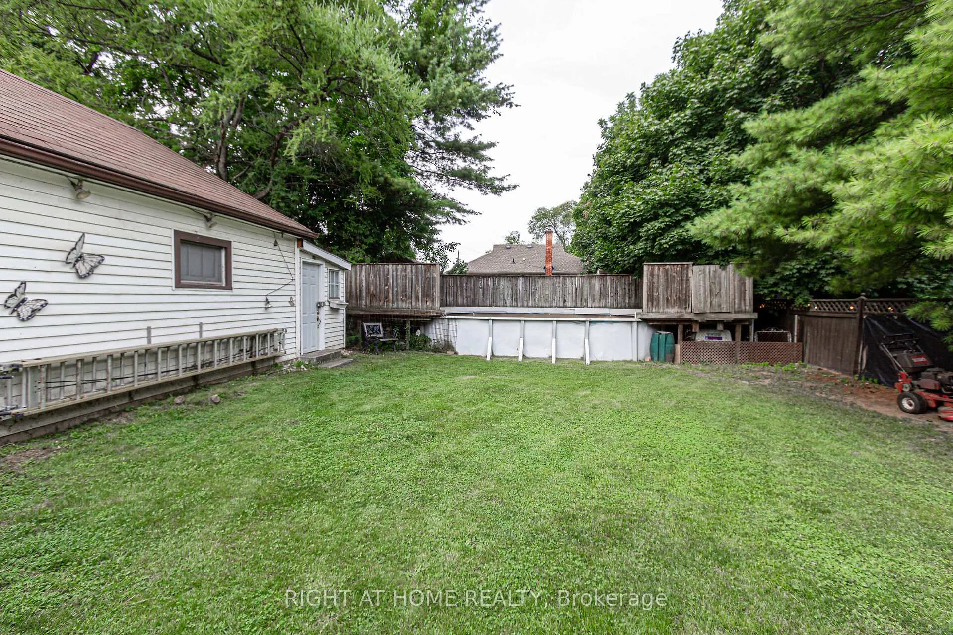 Photo 19 of 233 Coronation Avenue, Hamilton, Glenview — HOMEH