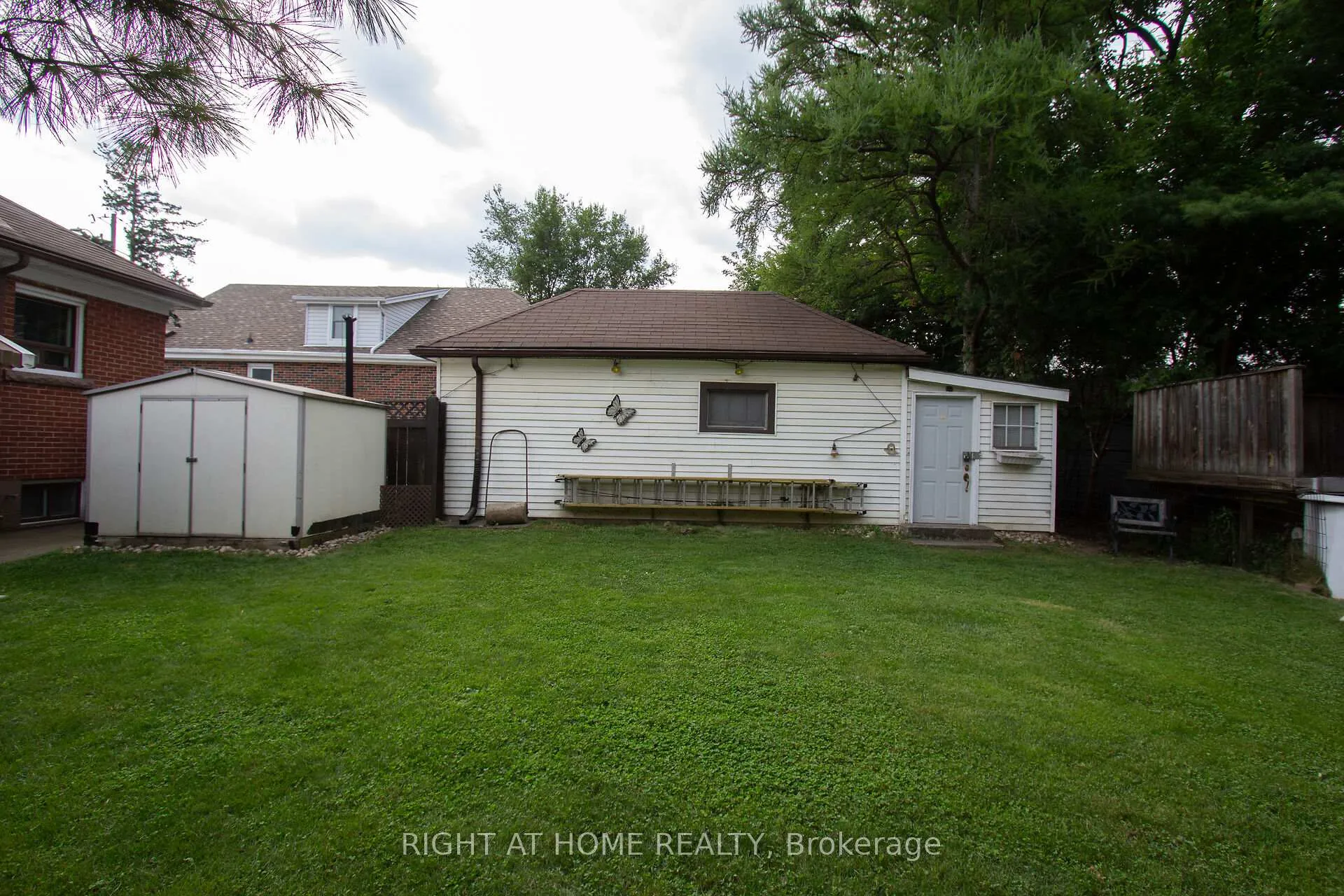 Photo 20 of 233 Coronation Avenue, Hamilton, Glenview — HOMEH