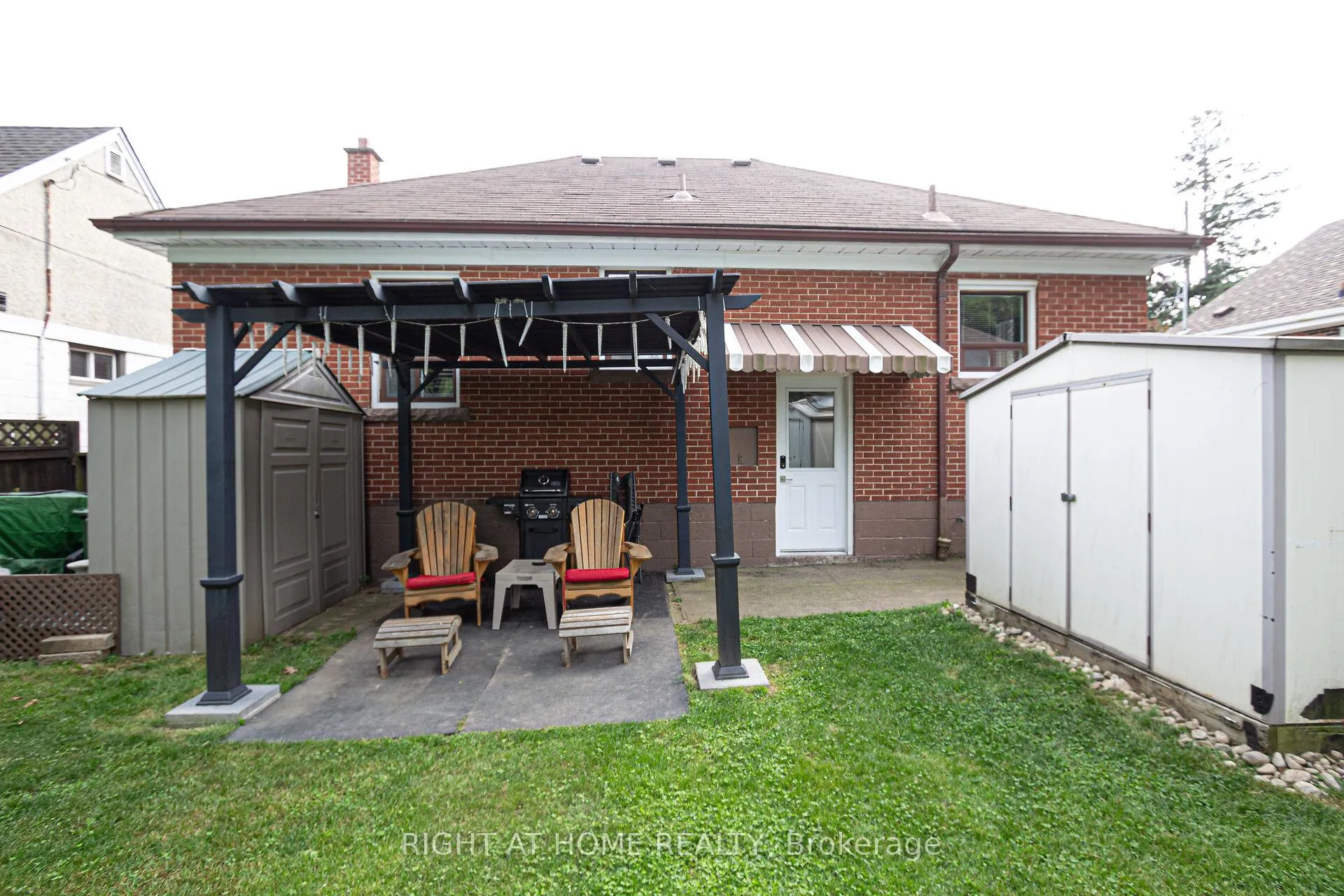 Photo 21 of 233 Coronation Avenue, Hamilton, Glenview — HOMEH