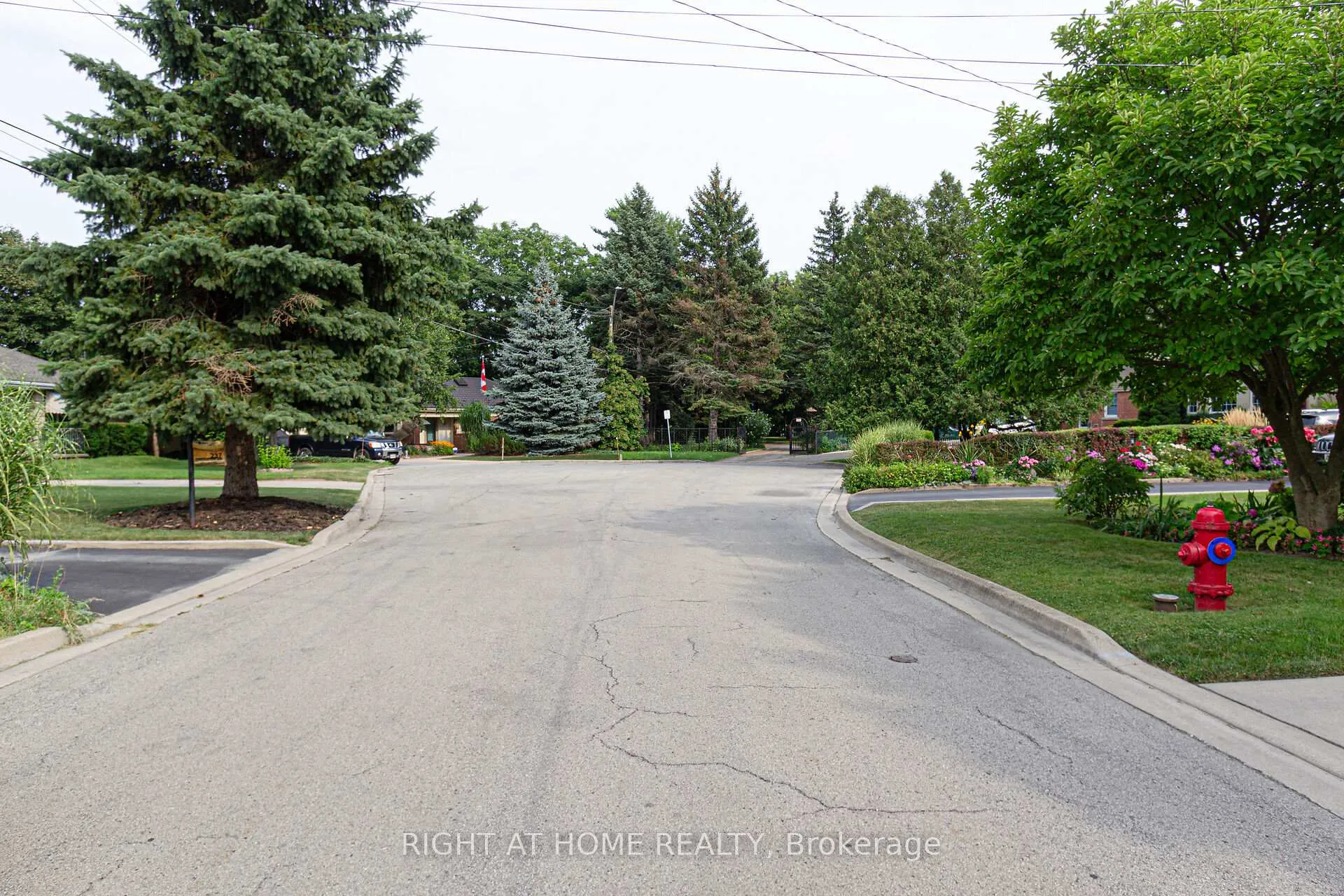 Photo 23 of 233 Coronation Avenue, Hamilton, Glenview — HOMEH