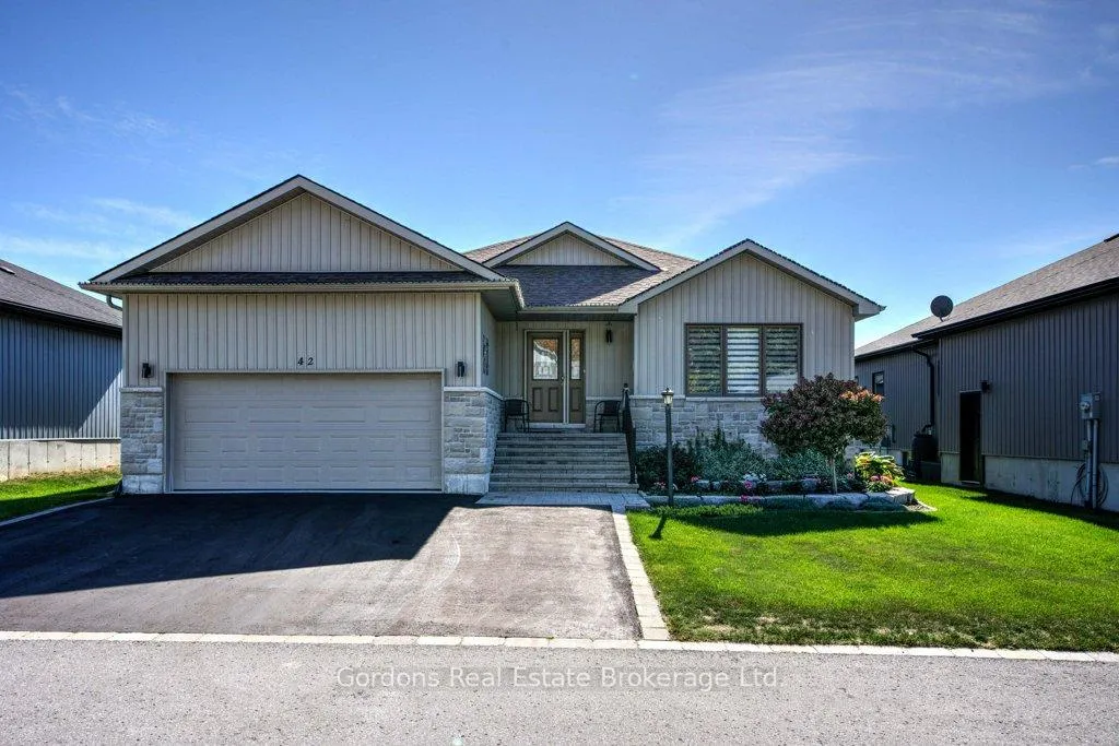 Photo 5 of 42 Conger Drive, Prince Edward County, Wellington Ward — HOMEH