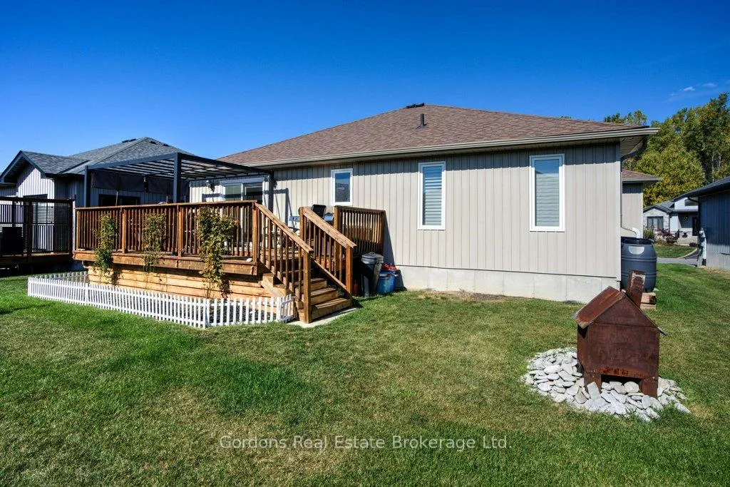Photo 9 of 42 Conger Drive, Prince Edward County, Wellington Ward — HOMEH