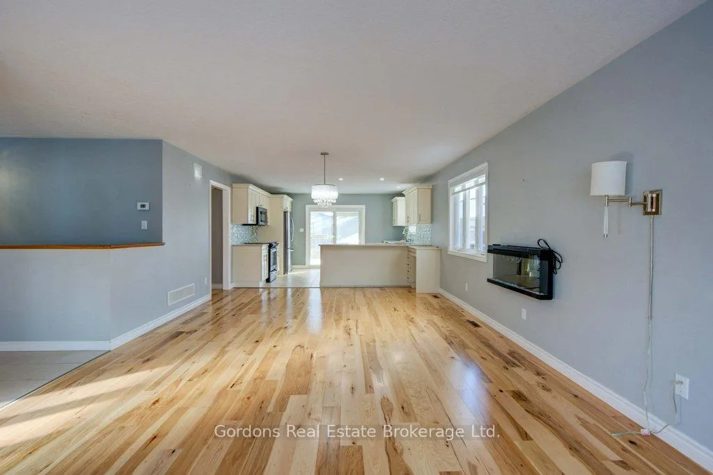 Photo 16 of 42 Conger Drive, Prince Edward County, Wellington Ward — HOMEH