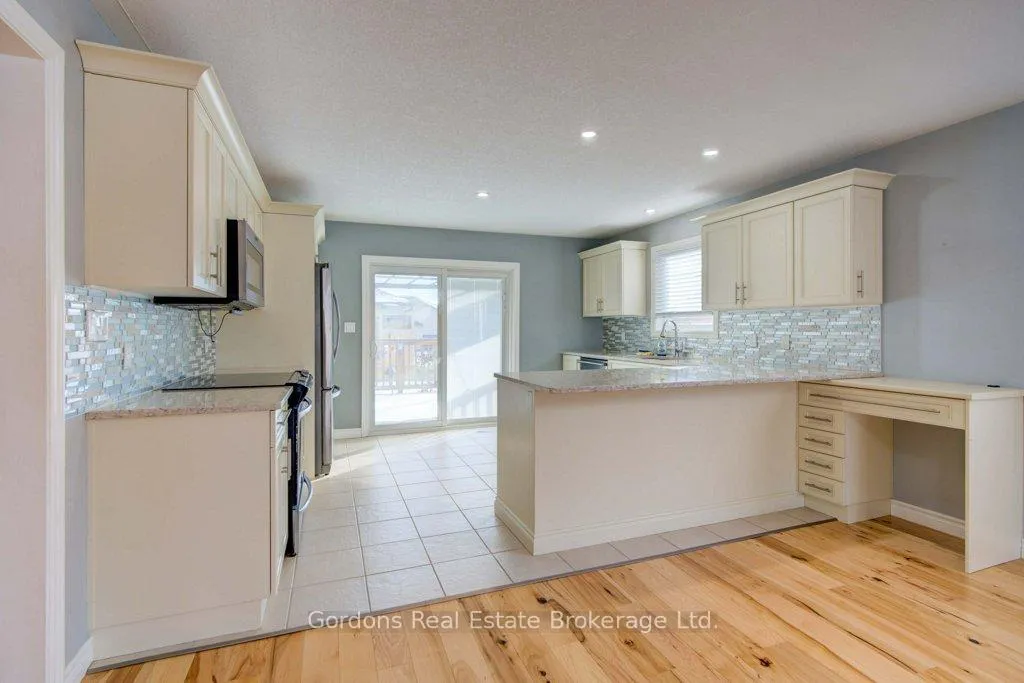 Photo 18 of 42 Conger Drive, Prince Edward County, Wellington Ward — HOMEH