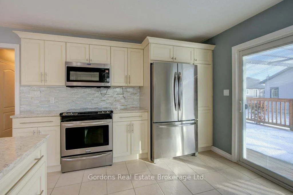 Photo 23 of 42 Conger Drive, Prince Edward County, Wellington Ward — HOMEH