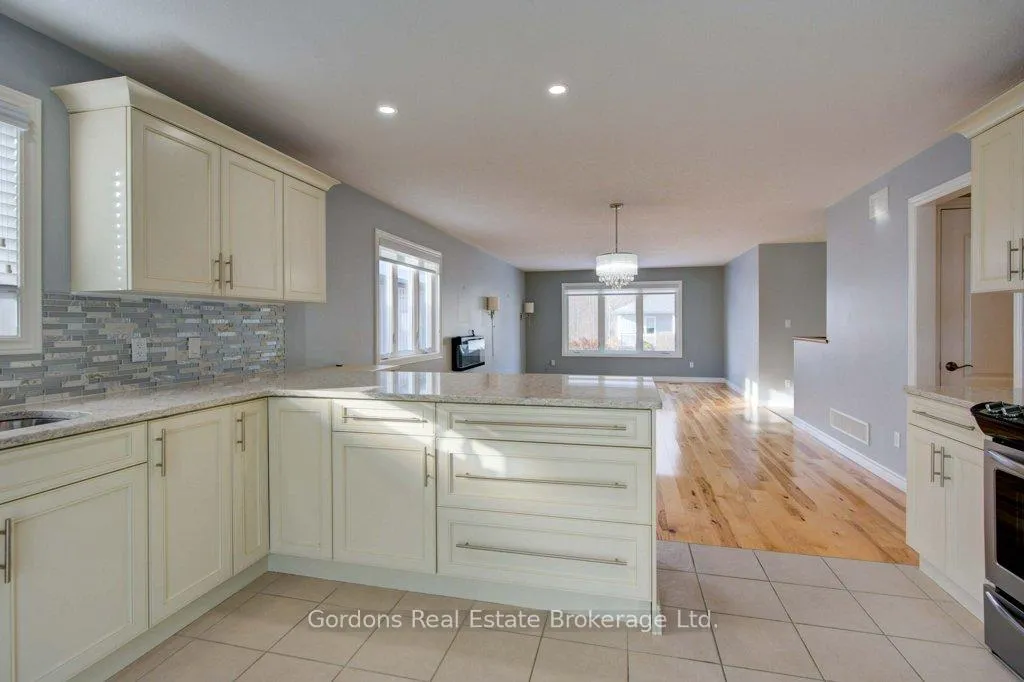 Photo 24 of 42 Conger Drive, Prince Edward County, Wellington Ward — HOMEH