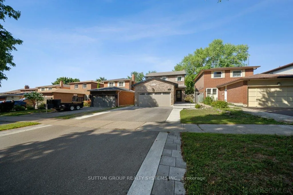 Photo 4 of 1114 Cedarcroft Crescent, Pickering, Liverpool — HOMEH