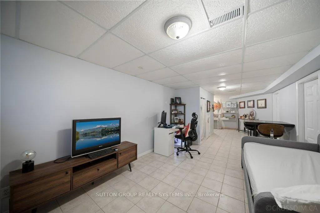 Photo 32 of 1114 Cedarcroft Crescent, Pickering, Liverpool — HOMEH