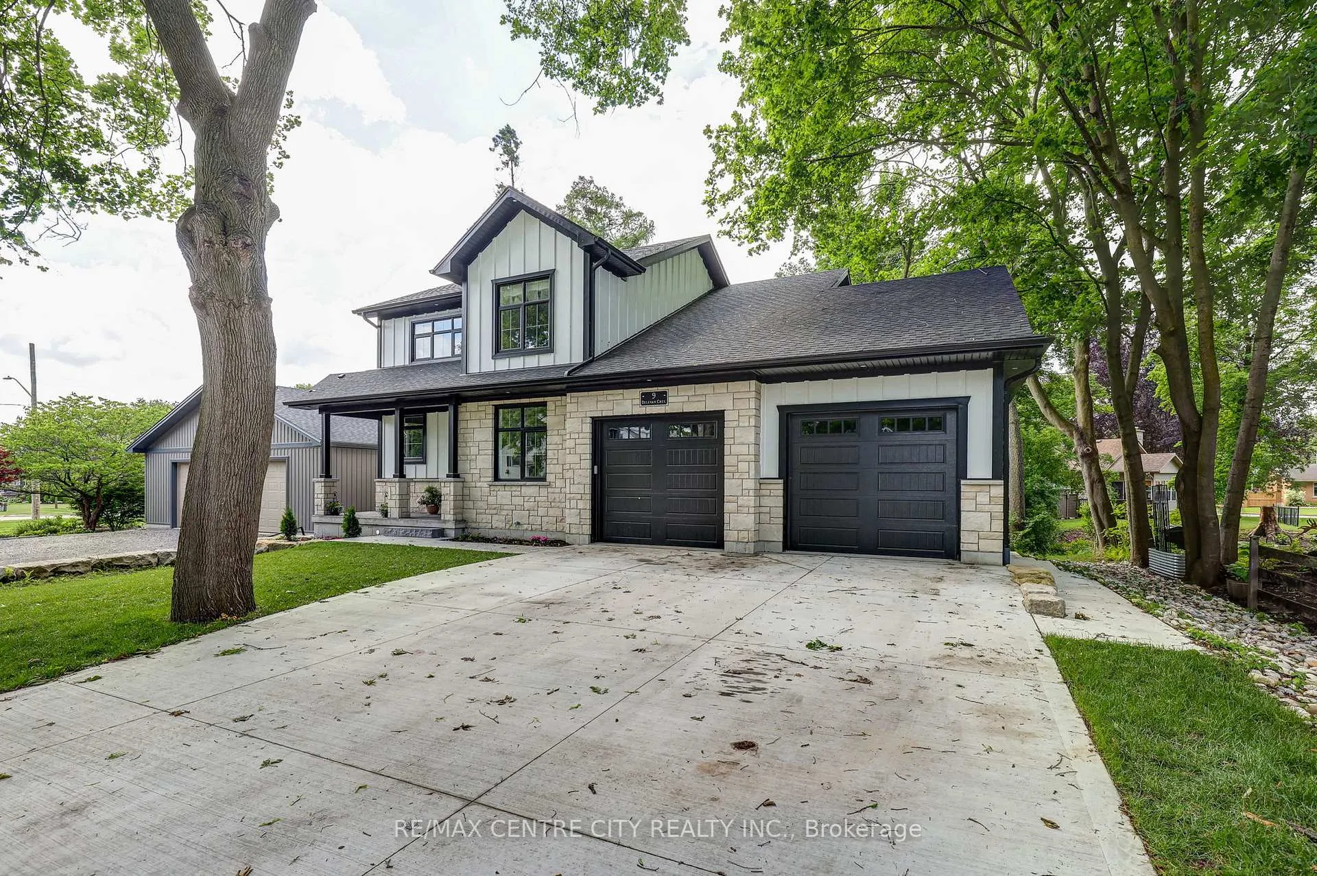 Photo 1 of 9 Delevan Crescent, Tillsonburg — HOMEH