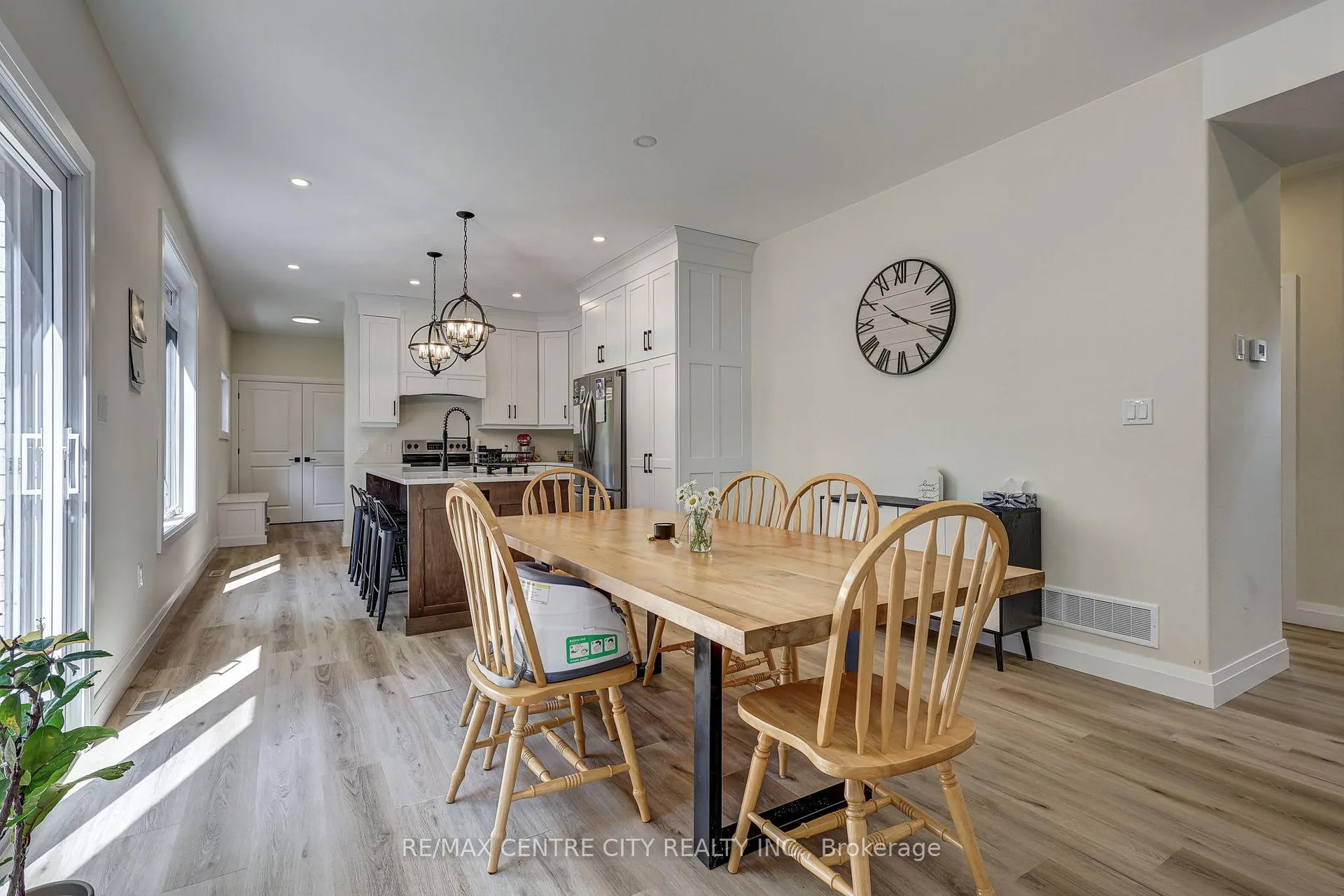 Photo 7 of 9 Delevan Crescent, Tillsonburg — HOMEH