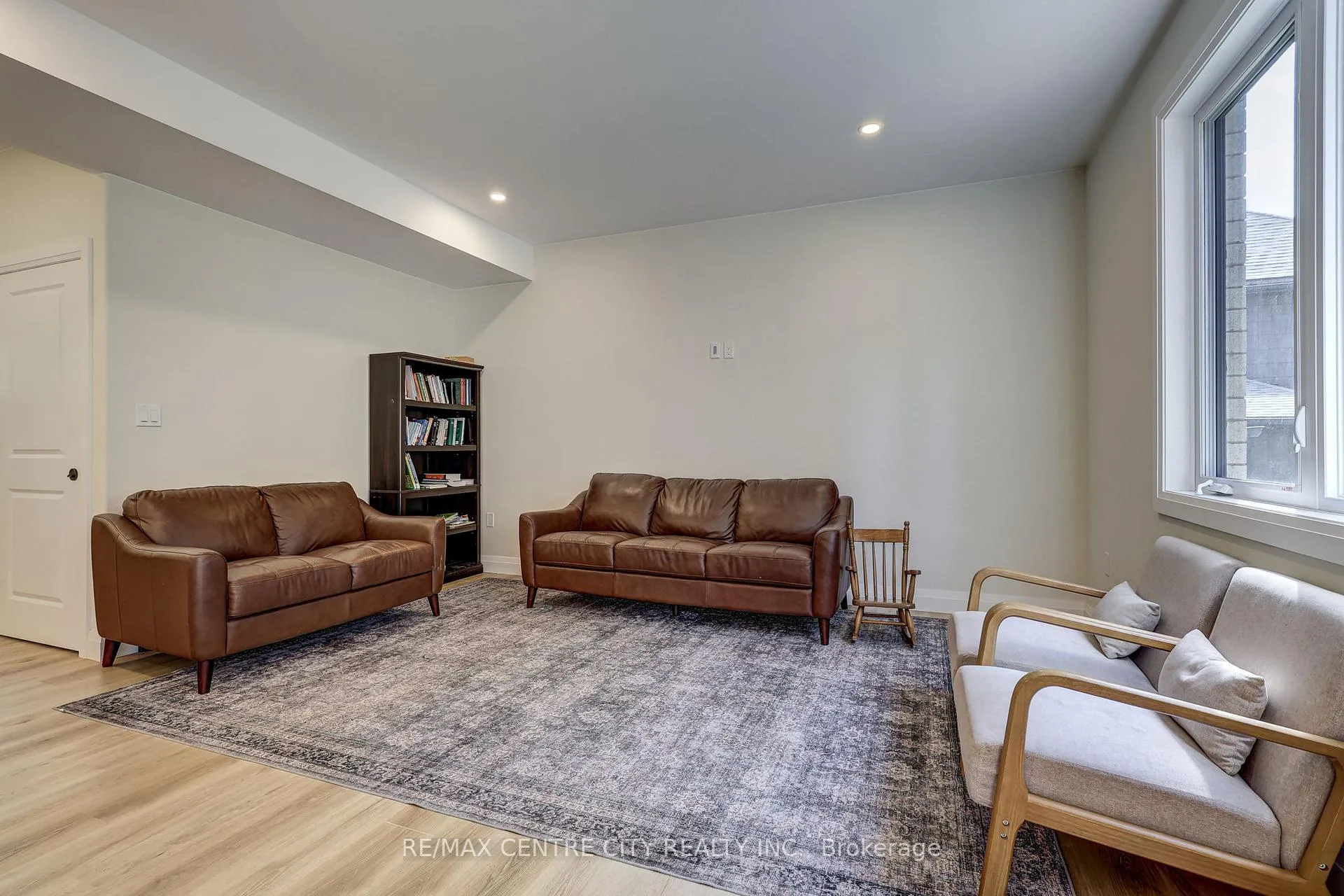 Photo 8 of 9 Delevan Crescent, Tillsonburg — HOMEH