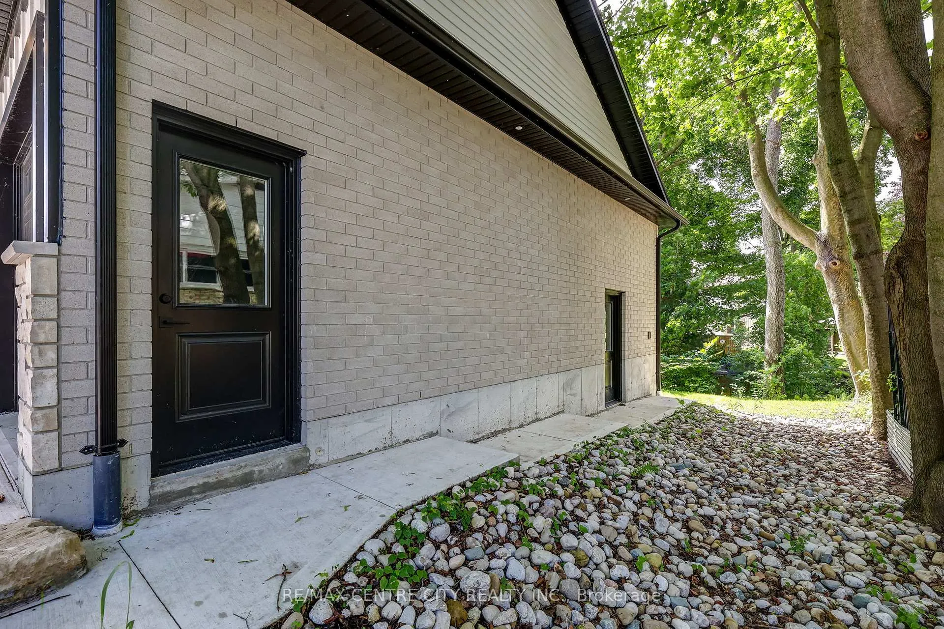 Photo 20 of 9 Delevan Crescent, Tillsonburg — HOMEH