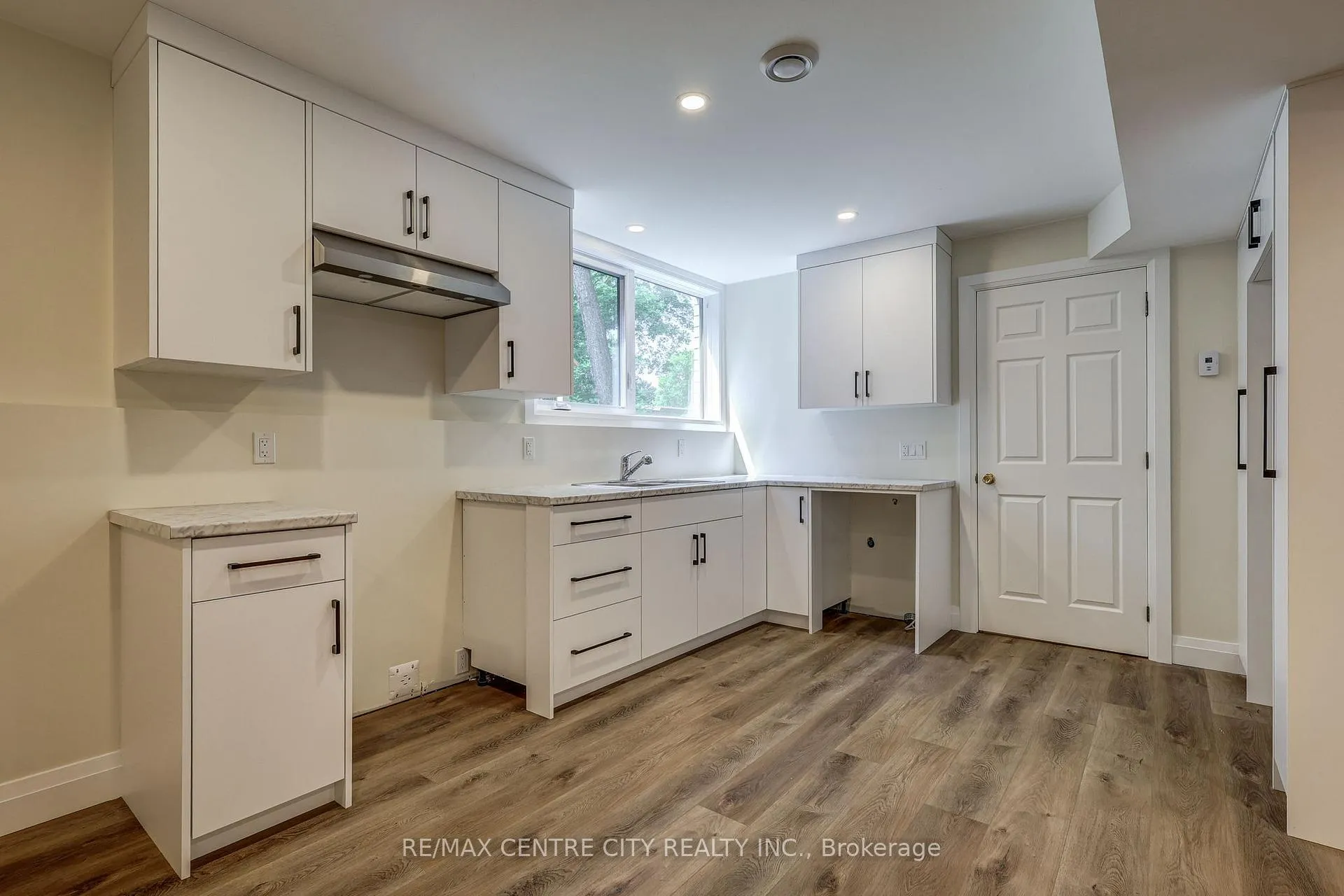 Photo 22 of 9 Delevan Crescent, Tillsonburg — HOMEH
