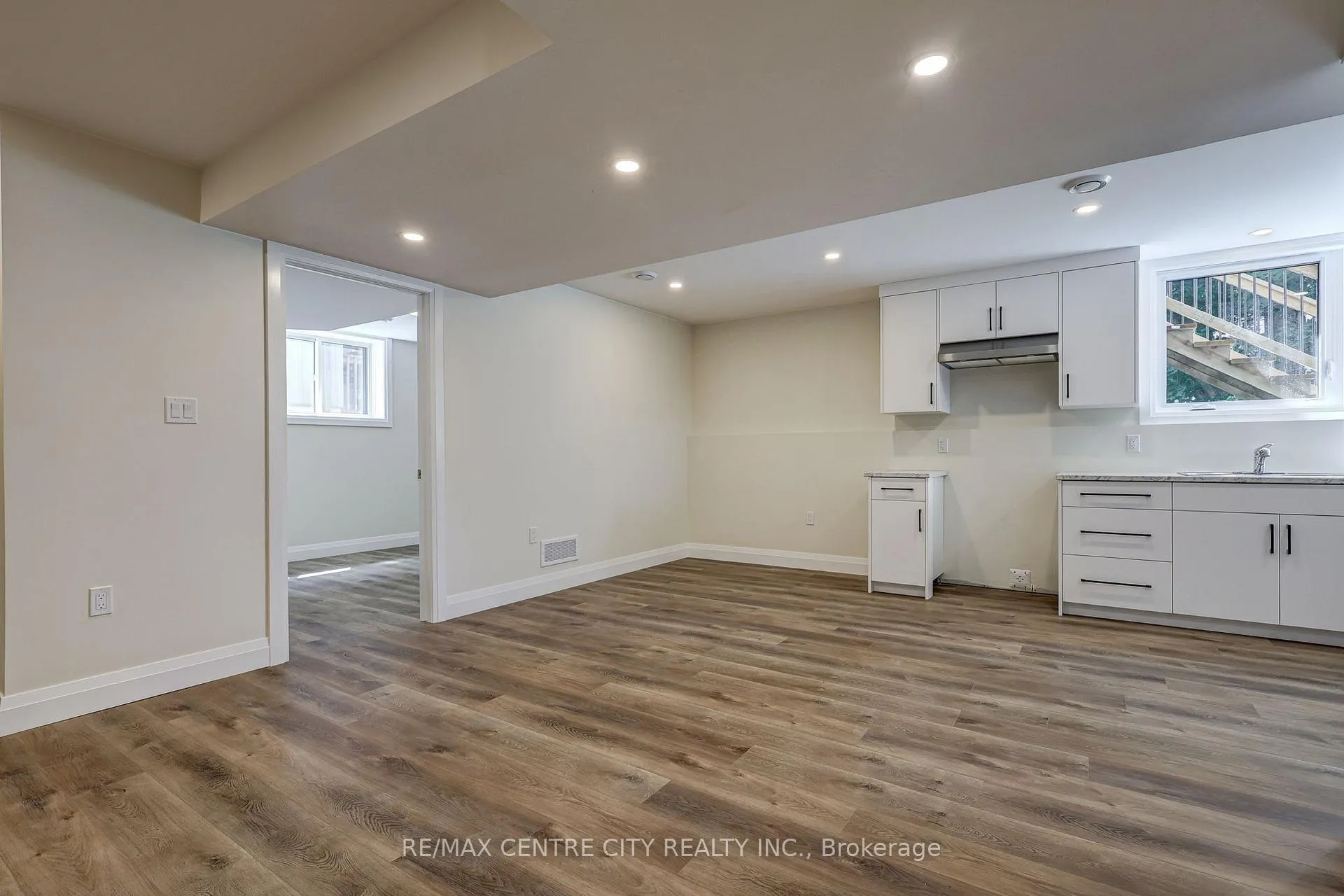 Photo 23 of 9 Delevan Crescent, Tillsonburg — HOMEH