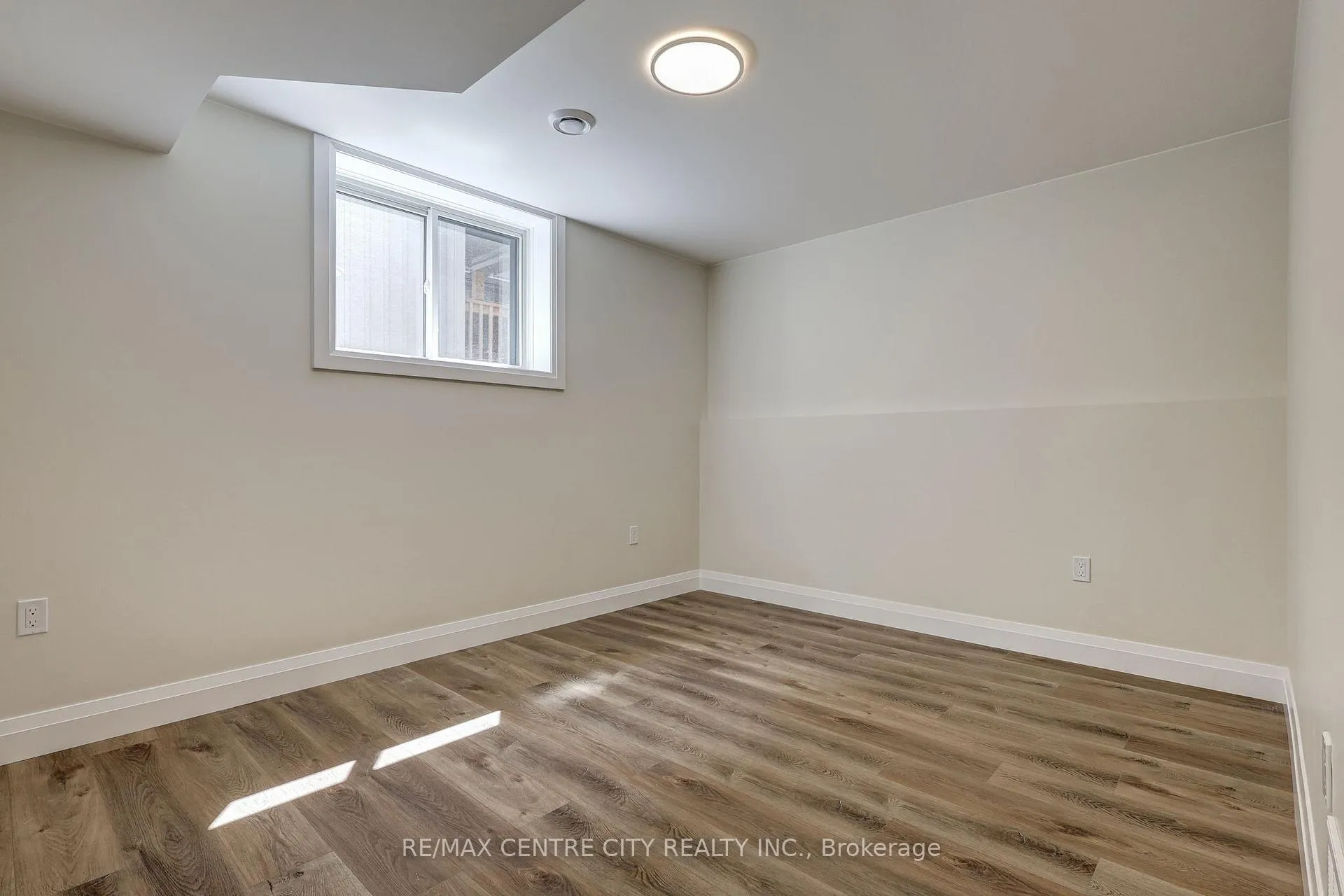 Photo 24 of 9 Delevan Crescent, Tillsonburg — HOMEH