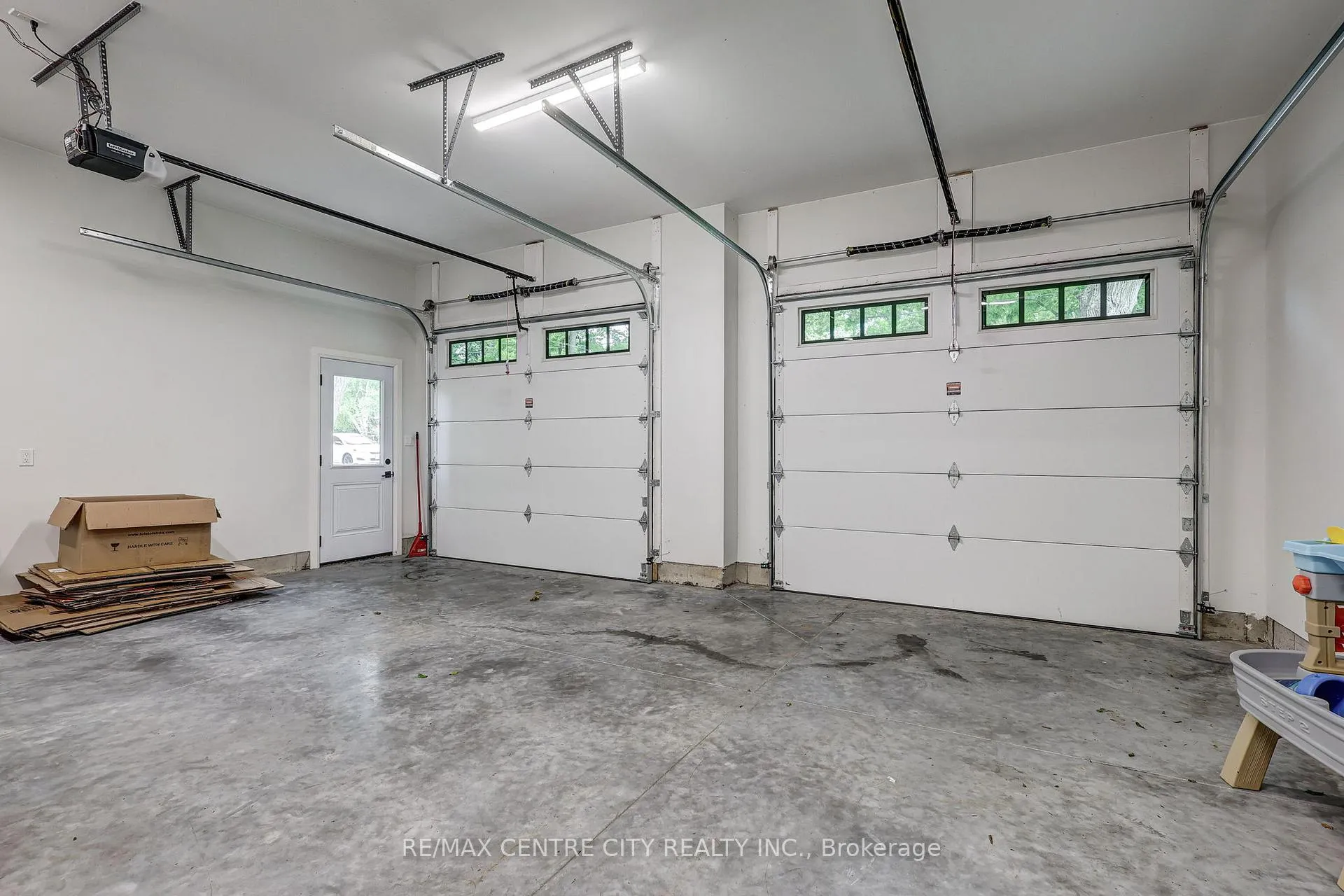 Photo 28 of 9 Delevan Crescent, Tillsonburg — HOMEH