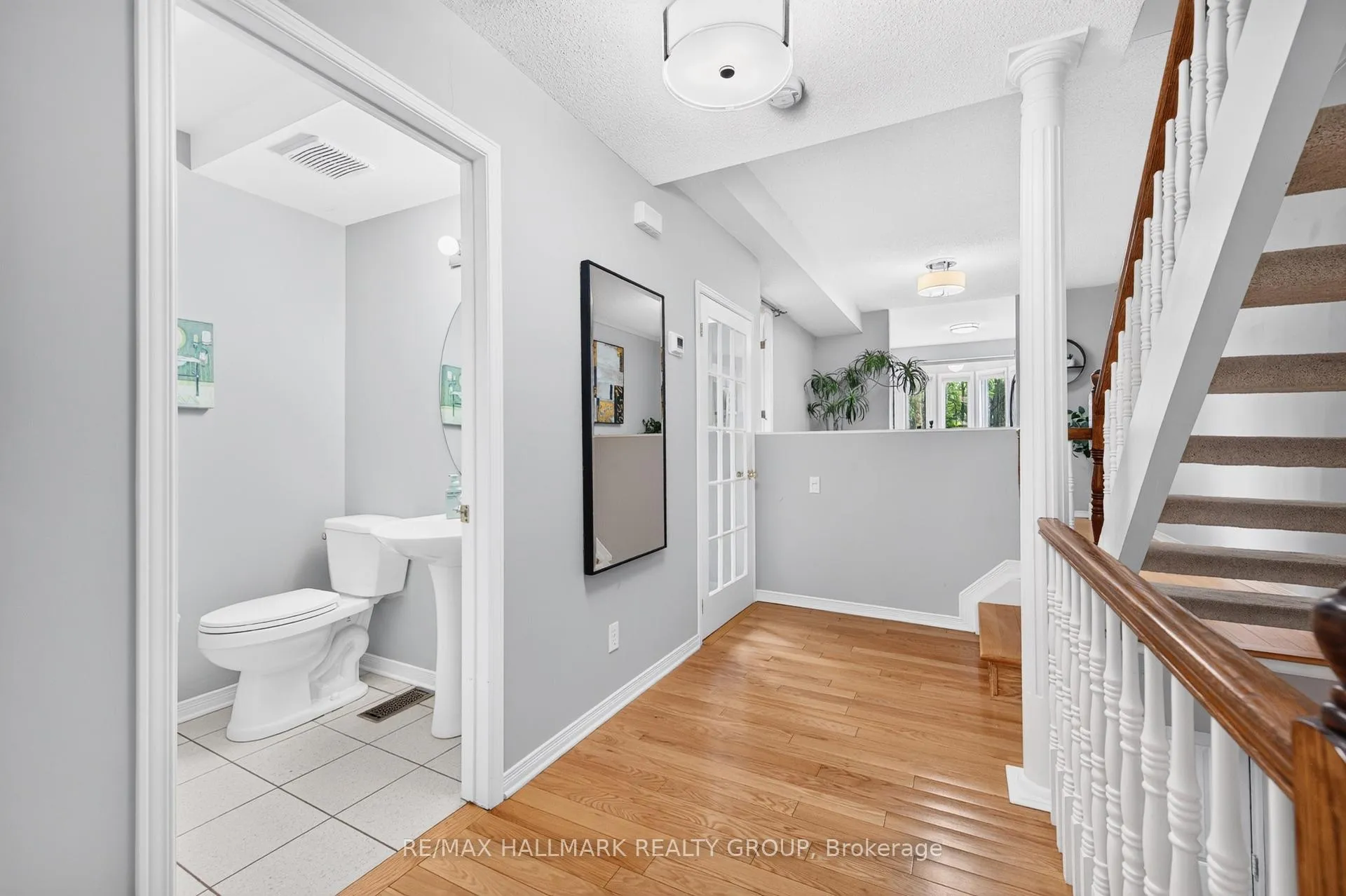 Photo 5 of Unit 2, 2949 Richmond Road, Ottawa, Britannia Heights — HOMEH