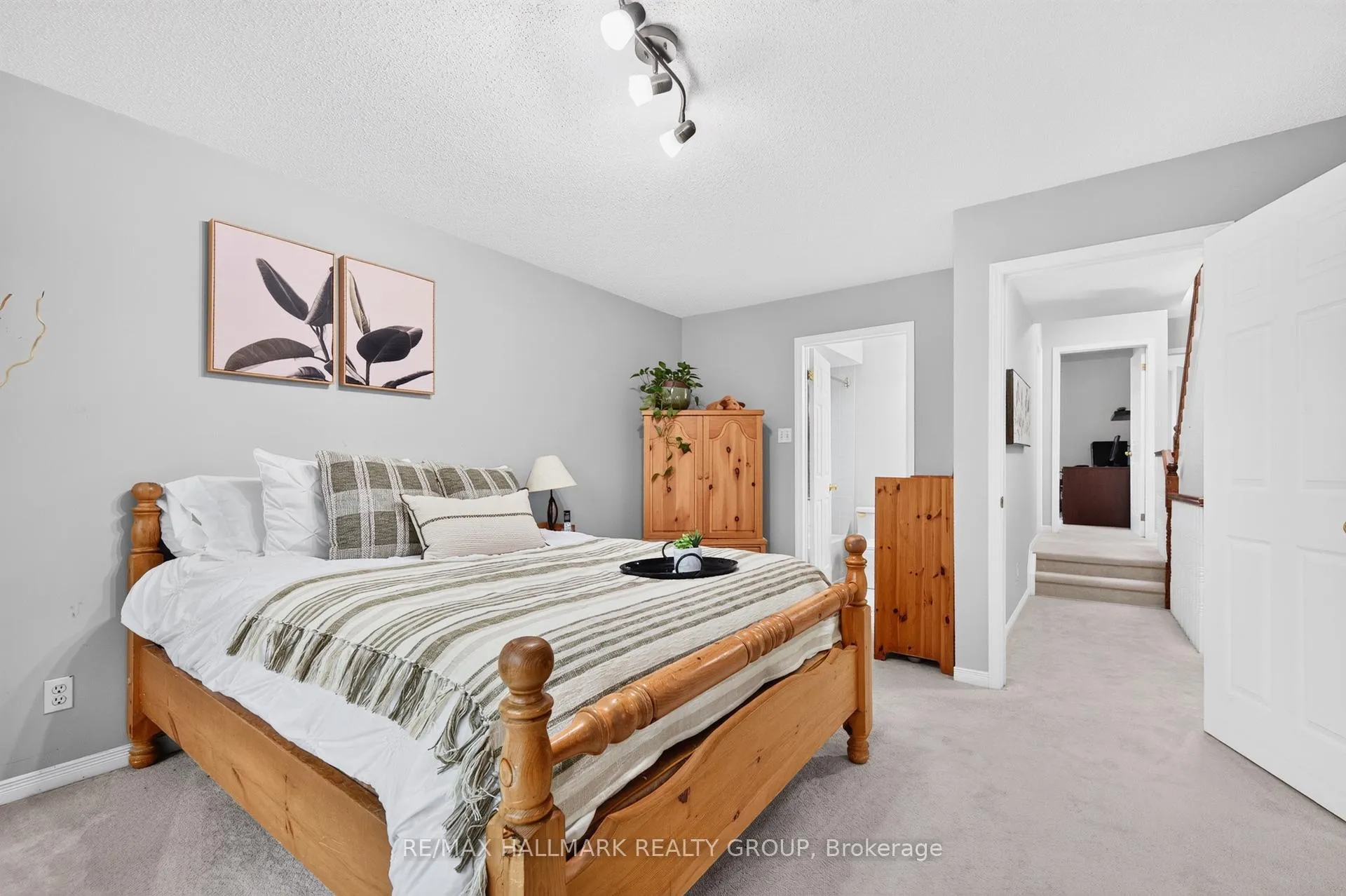 Photo 23 of Unit 2, 2949 Richmond Road, Ottawa, Britannia Heights — HOMEH