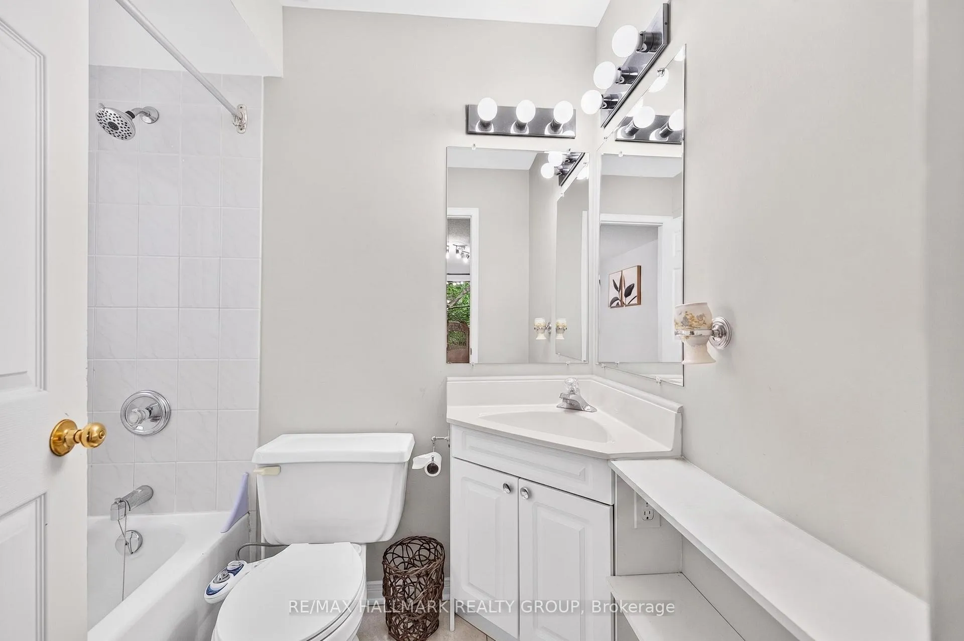 Photo 24 of Unit 2, 2949 Richmond Road, Ottawa, Britannia Heights — HOMEH