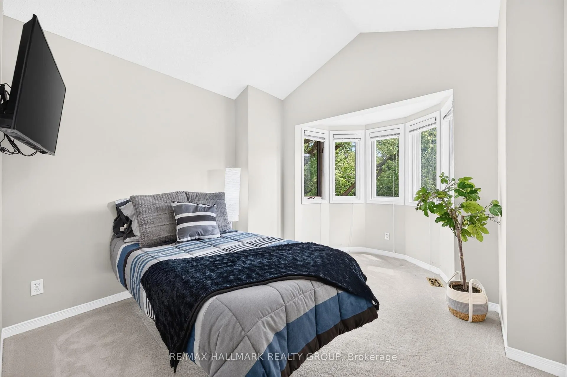 Photo 29 of Unit 2, 2949 Richmond Road, Ottawa, Britannia Heights — HOMEH