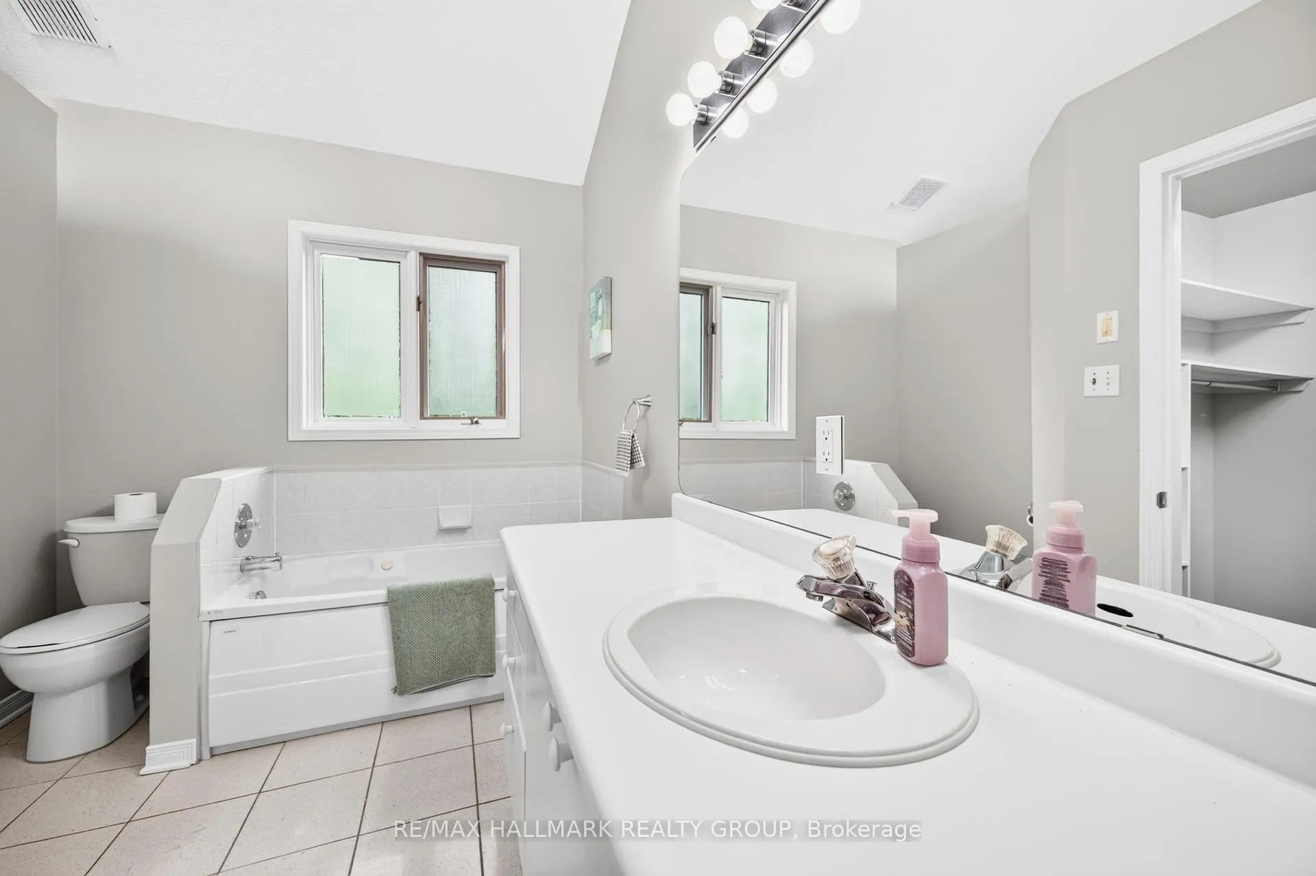 Photo 36 of Unit 2, 2949 Richmond Road, Ottawa, Britannia Heights — HOMEH