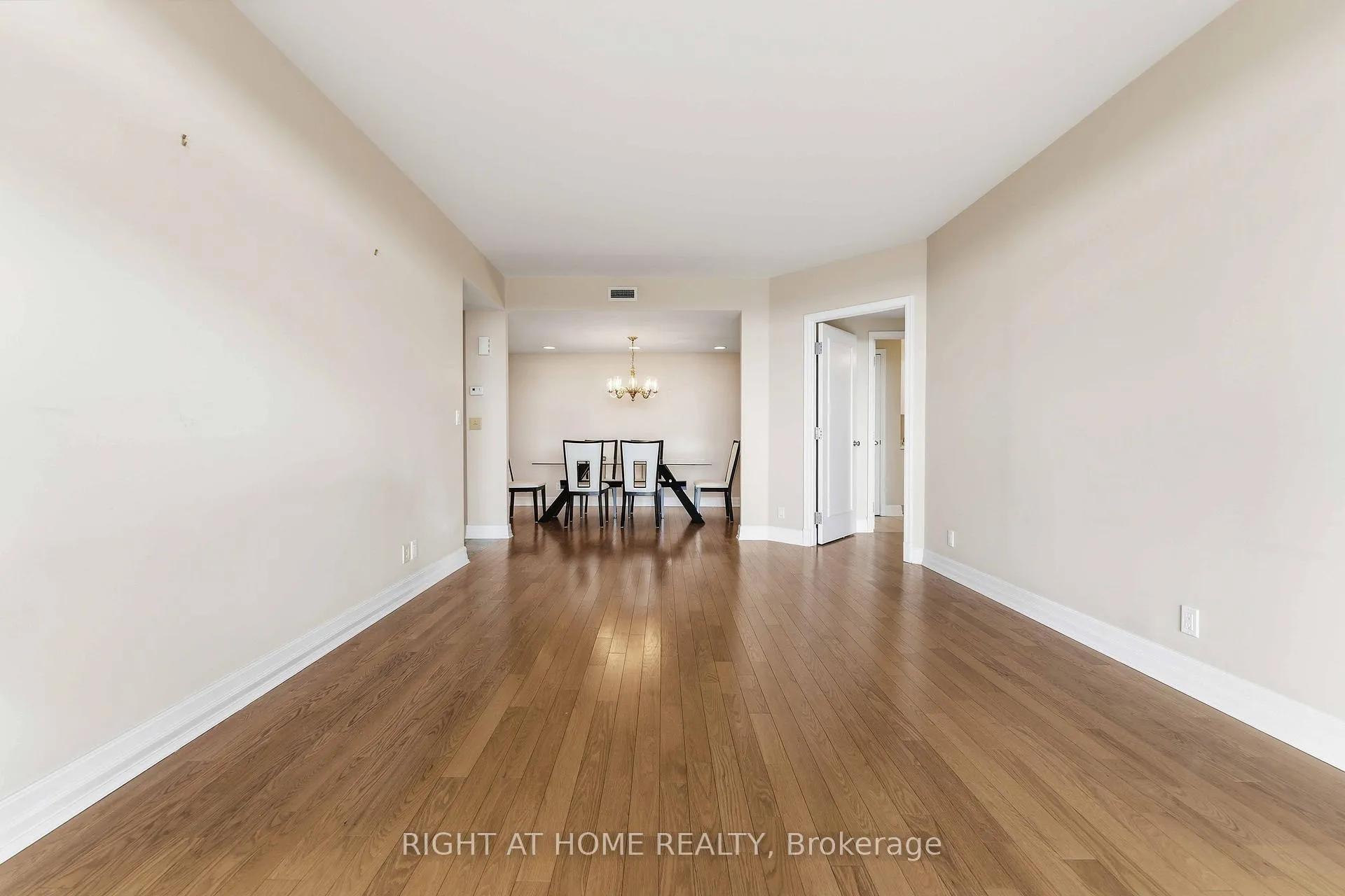 Photo 10 of Unit 1208, 3580 Rivergate Way, Ottawa, Quinterra — HOMEH