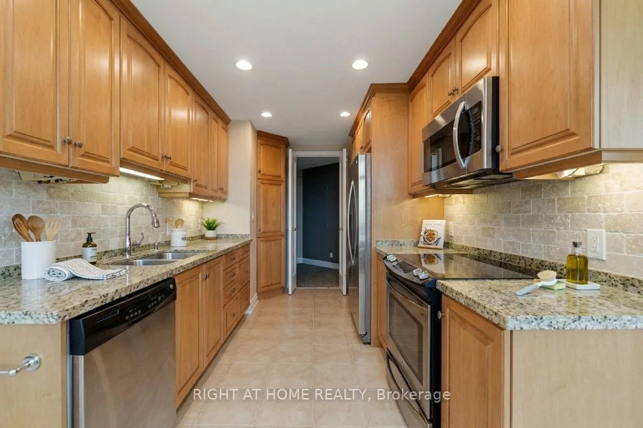 Photo 14 of Unit 1208, 3580 Rivergate Way, Ottawa, Quinterra — HOMEH