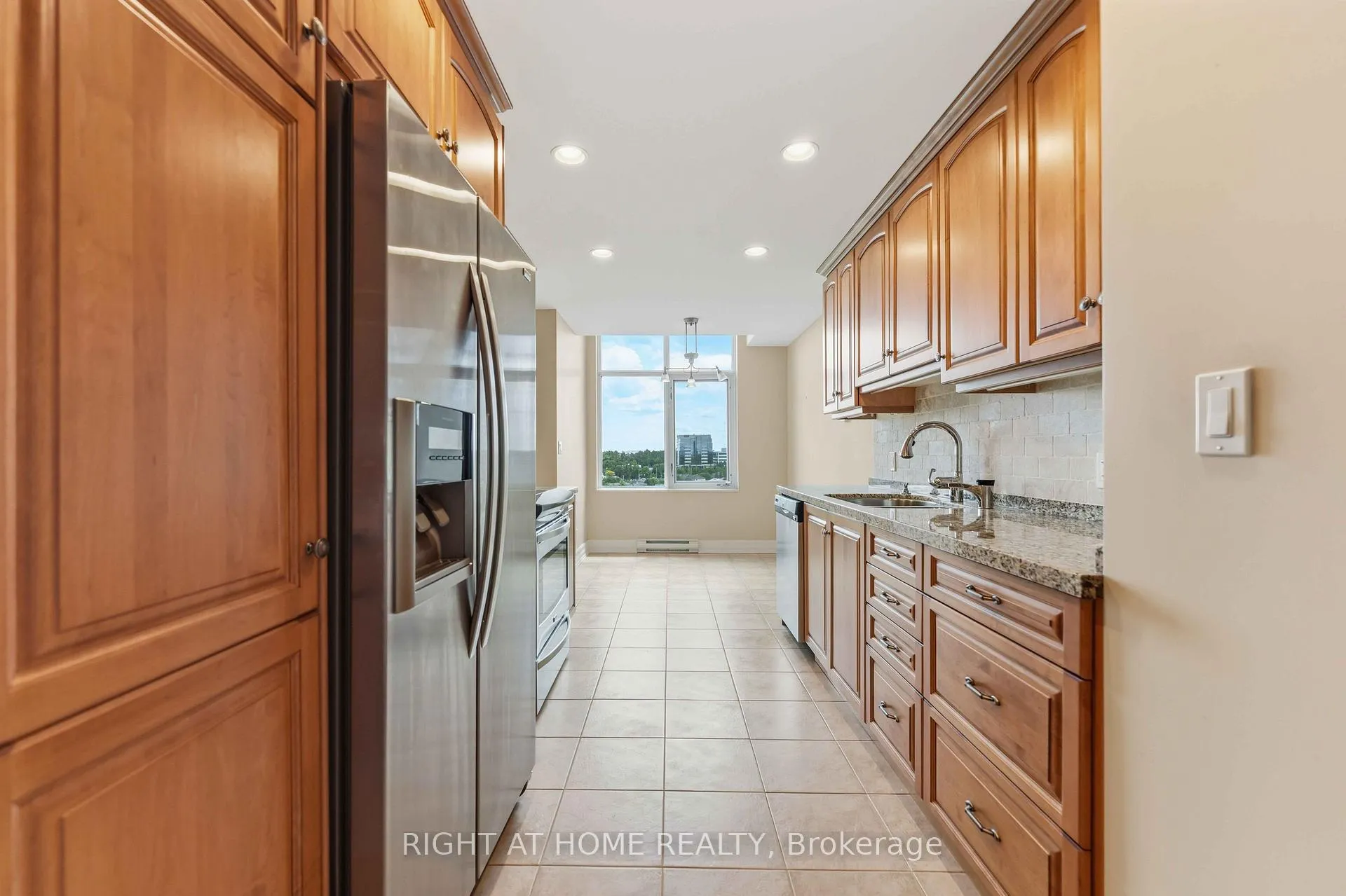 Photo 15 of Unit 1208, 3580 Rivergate Way, Ottawa, Quinterra — HOMEH