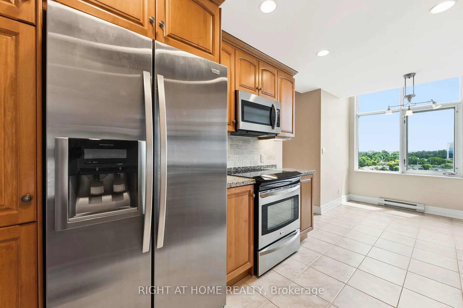 Photo 16 of Unit 1208, 3580 Rivergate Way, Ottawa, Quinterra — HOMEH