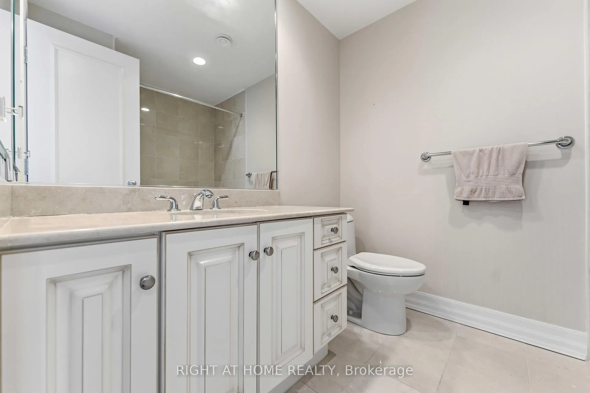 Photo 19 of Unit 1208, 3580 Rivergate Way, Ottawa, Quinterra — HOMEH