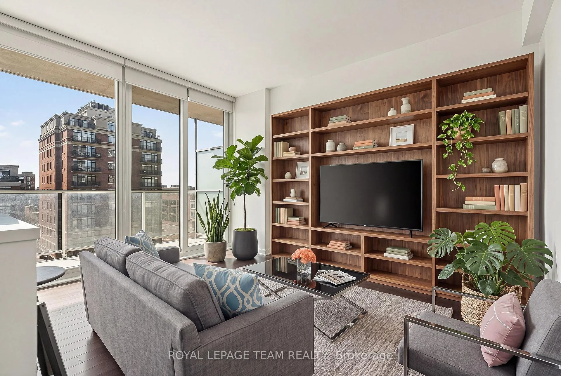 Photo 4 of Unit 604, 300 Lisgar Street, Ottawa, Ottawa Centre — HOMEH