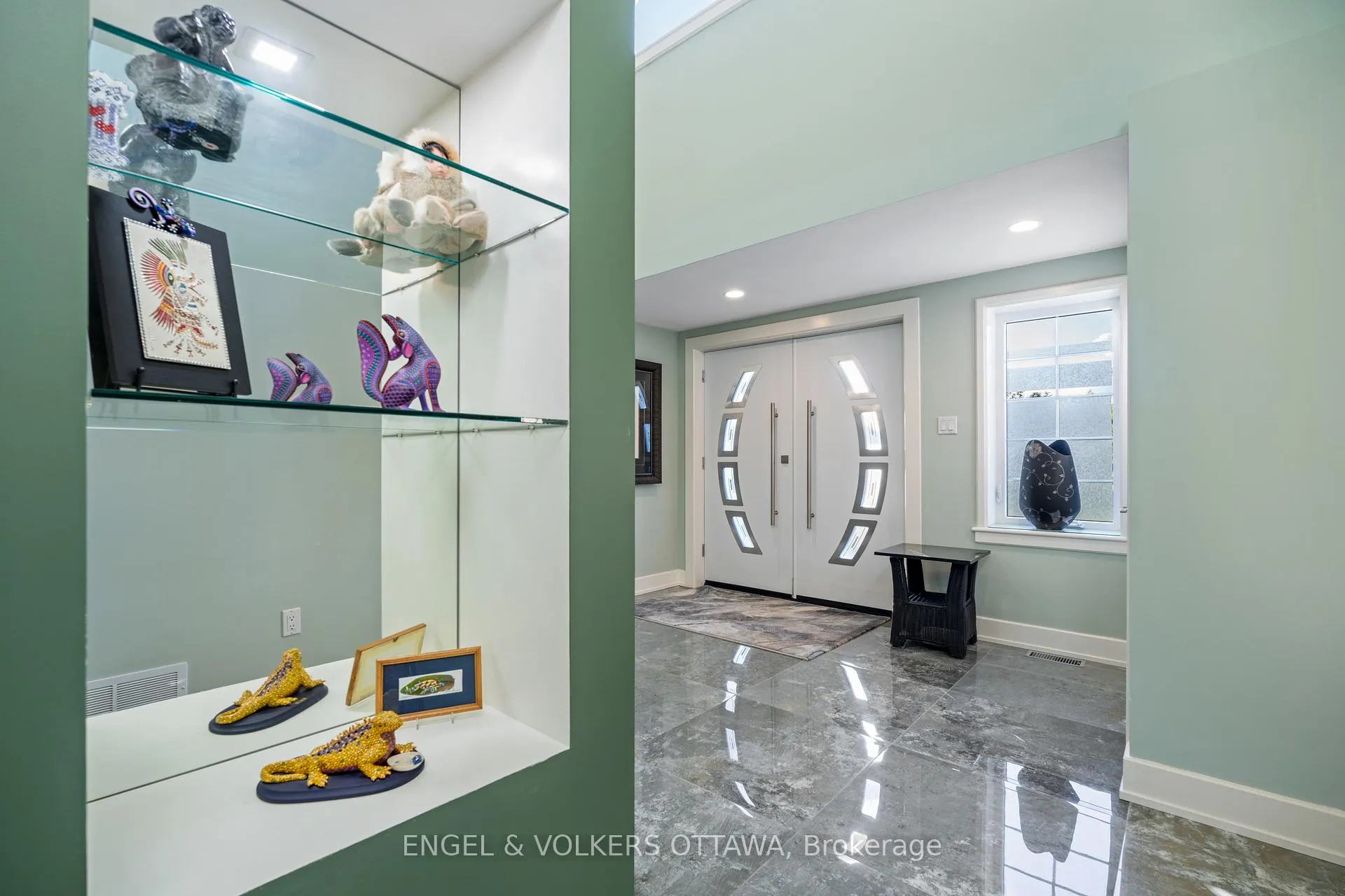 Photo 9 of 1562 Lakeshore Drive, Ottawa, Greely — HOMEH