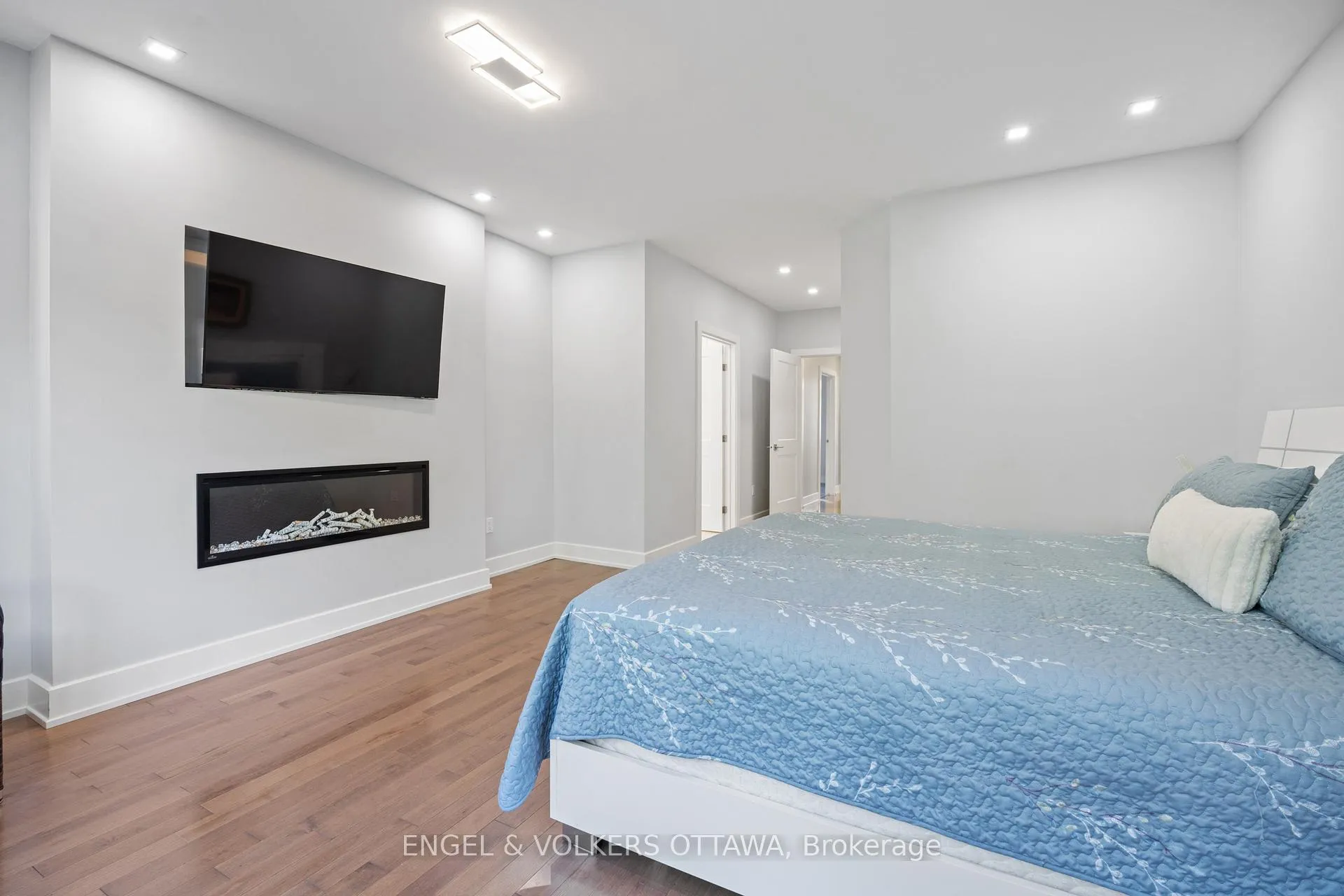 Photo 27 of 1562 Lakeshore Drive, Ottawa, Greely — HOMEH