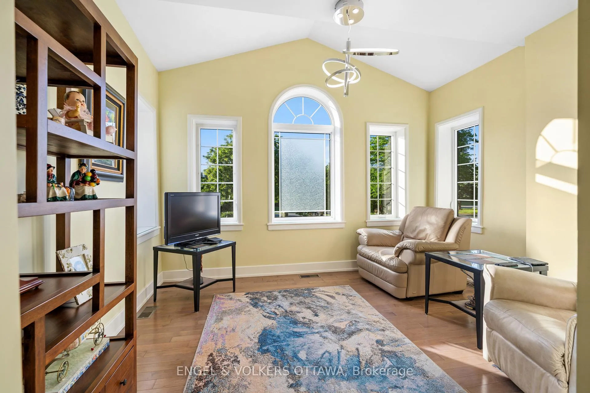 Photo 31 of 1562 Lakeshore Drive, Ottawa, Greely — HOMEH