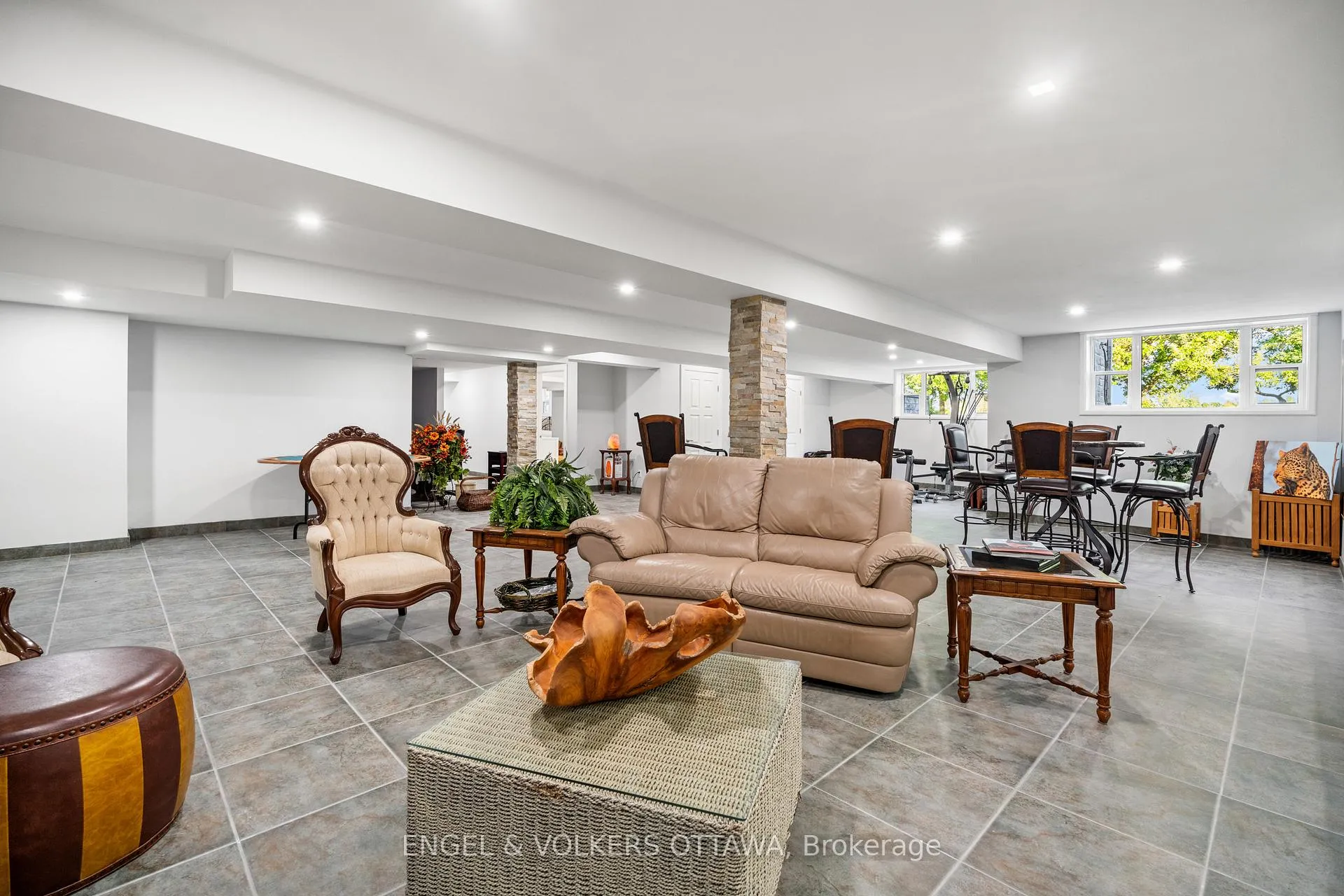 Photo 37 of 1562 Lakeshore Drive, Ottawa, Greely — HOMEH