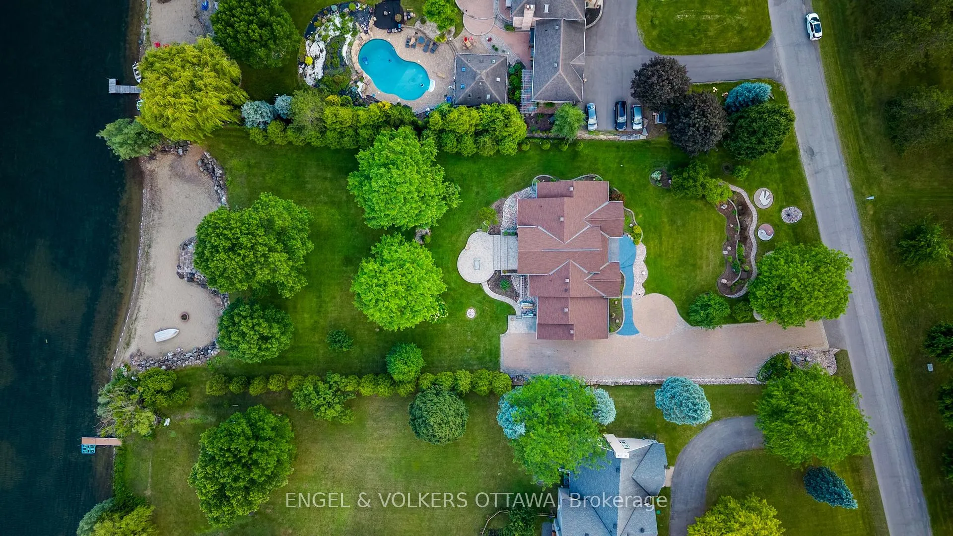 Photo 43 of 1562 Lakeshore Drive, Ottawa, Greely — HOMEH
