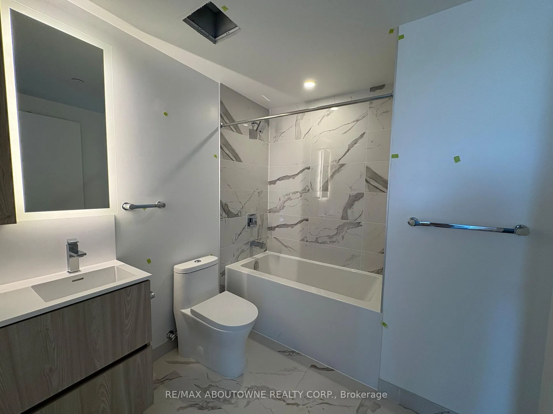 Photo 26 of Unit 708, 251 Masonry Way, Mississauga, Port Credit — HOMEH