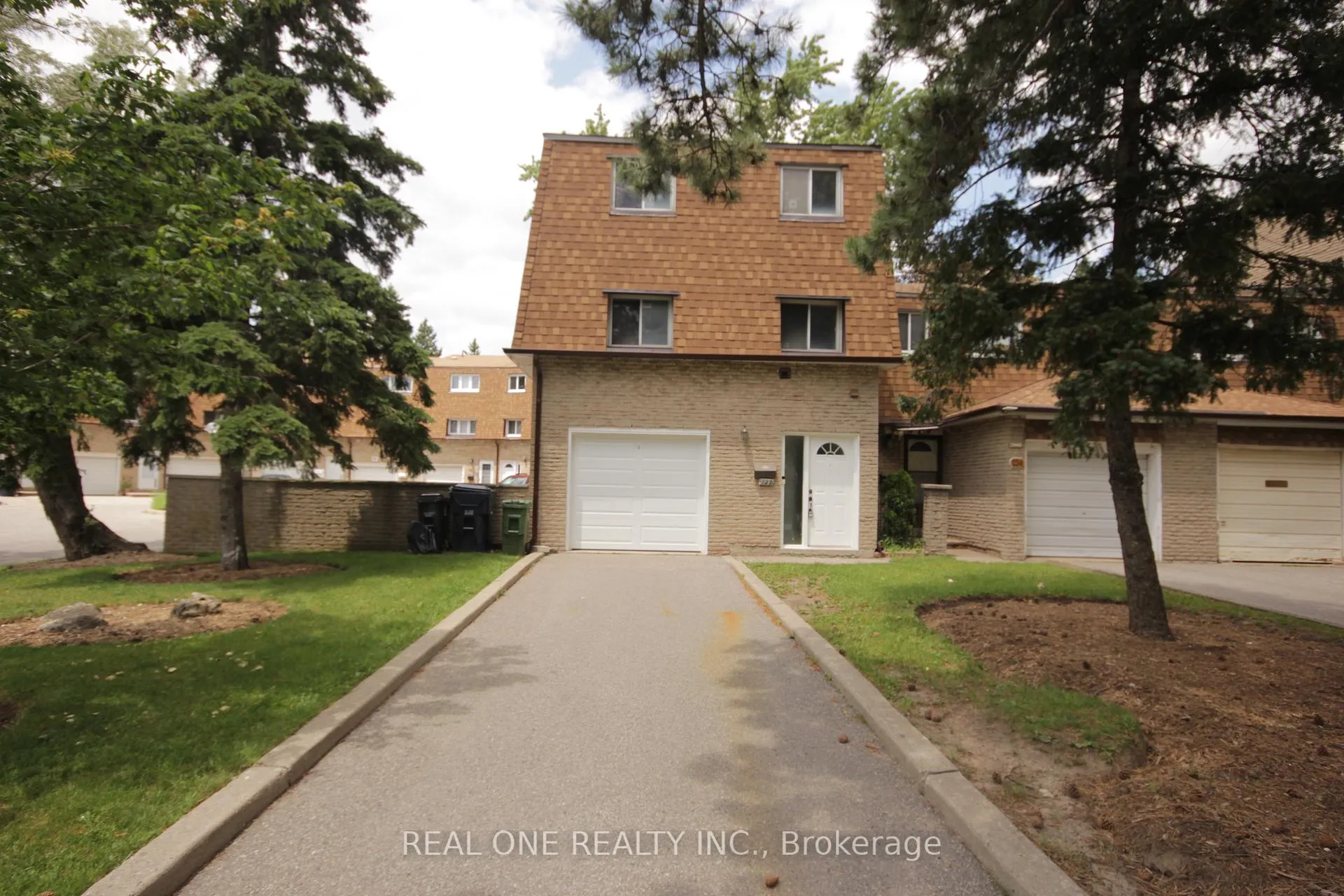 Photo 2 of 122 Beverly Glen Boulevard, Scarborough, L'Amoreaux — HOMEH