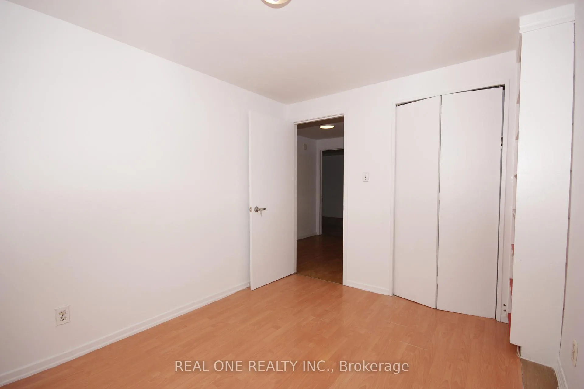 Photo 16 of 122 Beverly Glen Boulevard, Scarborough, L'Amoreaux — HOMEH