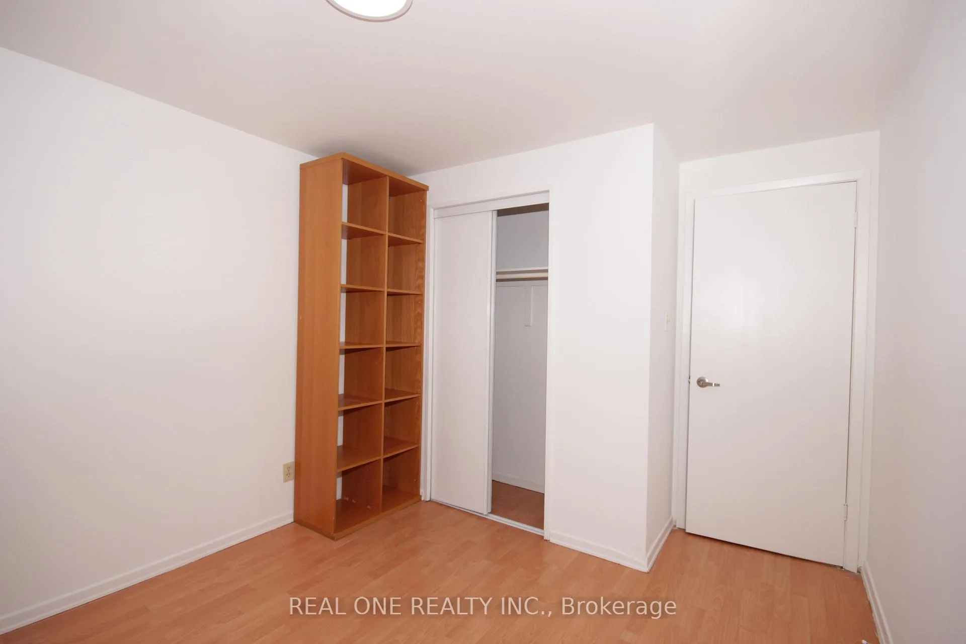 Photo 18 of 122 Beverly Glen Boulevard, Scarborough, L'Amoreaux — HOMEH