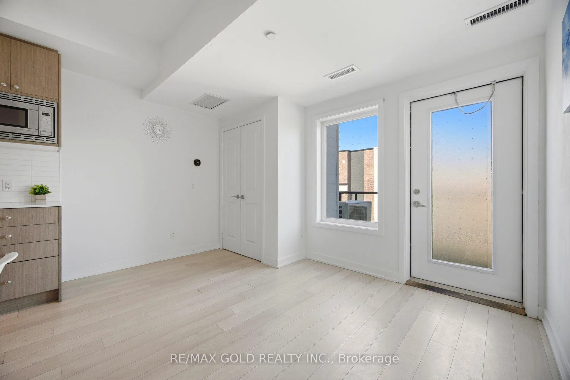 Photo 13 of Unit 204, 155 Downsview Park Boulevard, North York, Downsview-Roding-CFB — HOMEH