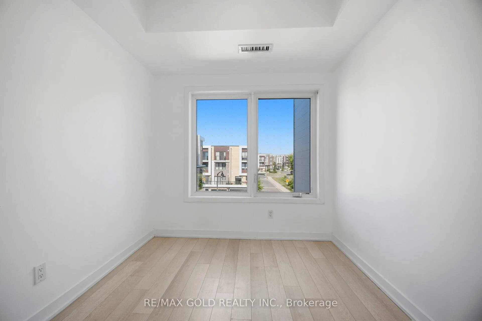 Photo 17 of Unit 204, 155 Downsview Park Boulevard, North York, Downsview-Roding-CFB — HOMEH