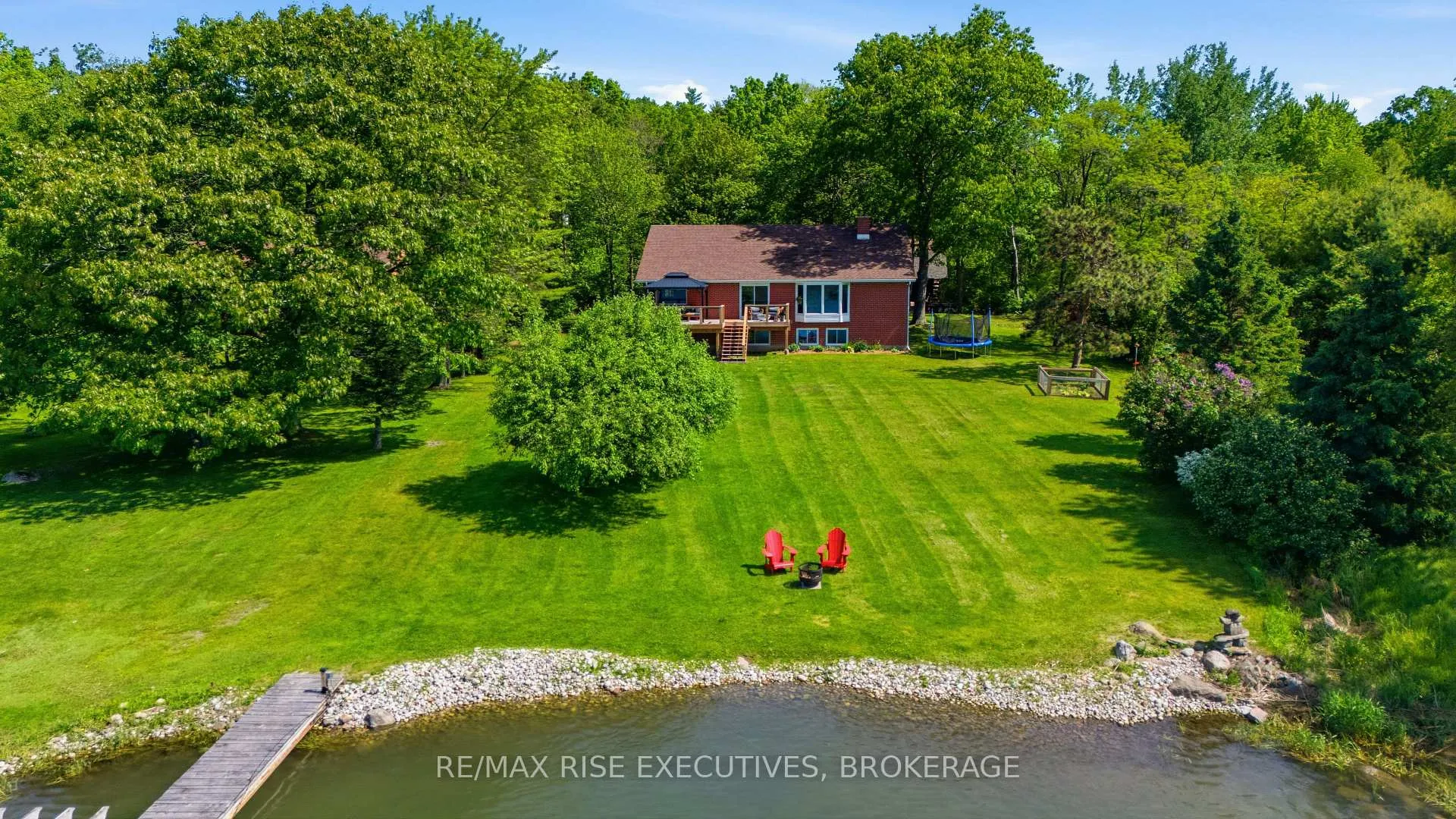 Photo 2 of 1520 Shore Road, Kingston, City North of 401 — HOMEH