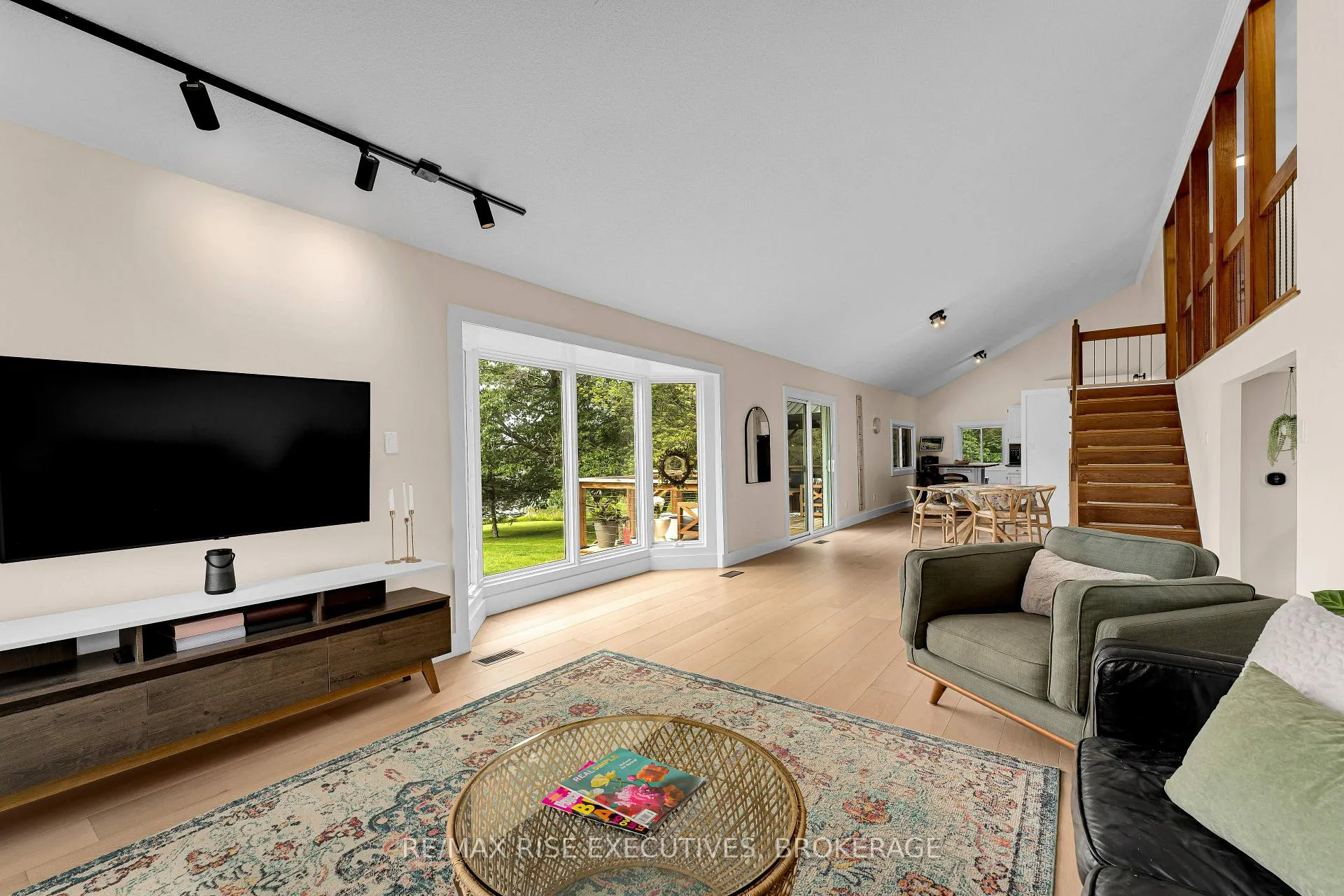 Photo 15 of 1520 Shore Road, Kingston, City North of 401 — HOMEH