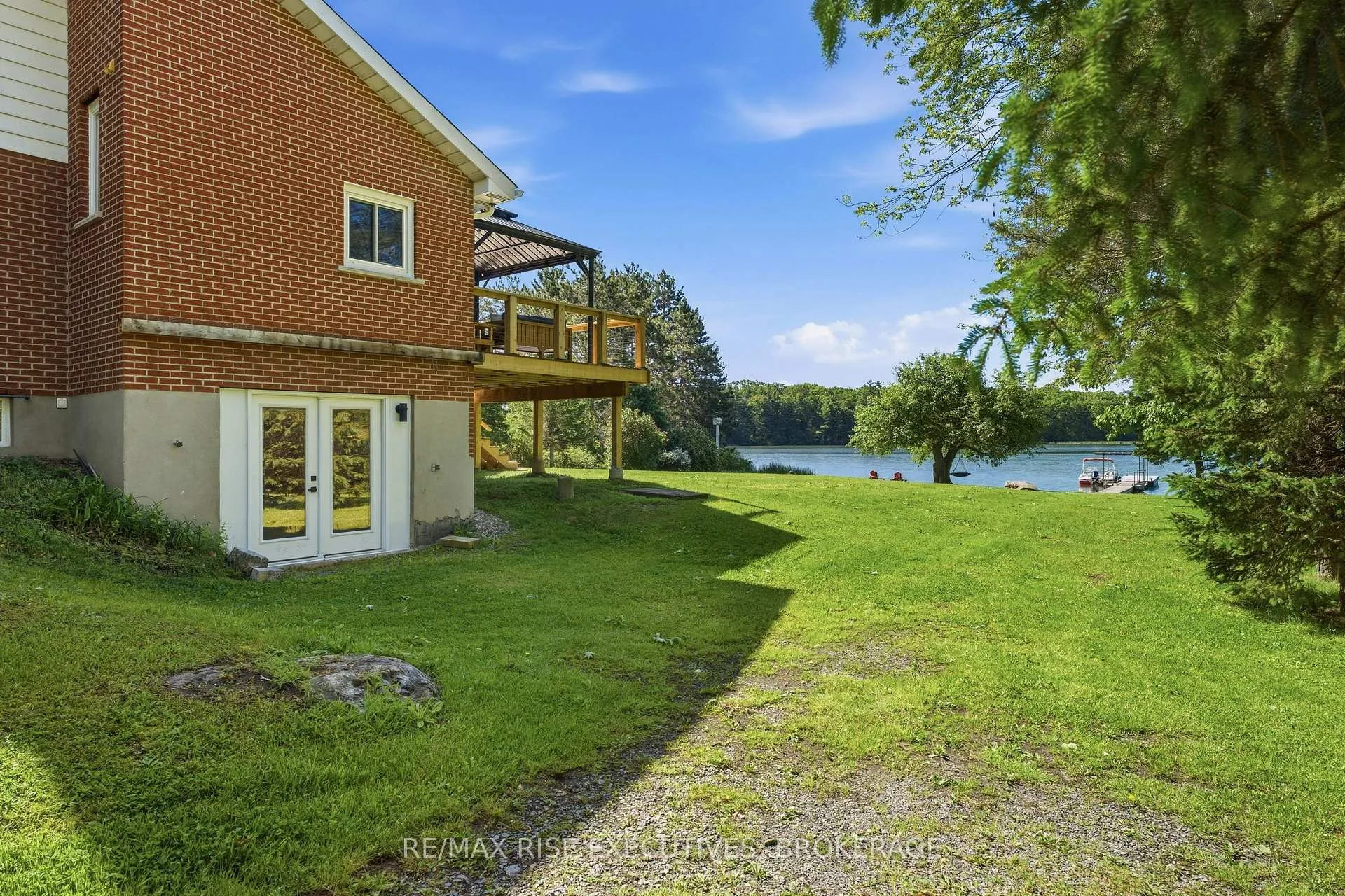 Photo 35 of 1520 Shore Road, Kingston, City North of 401 — HOMEH