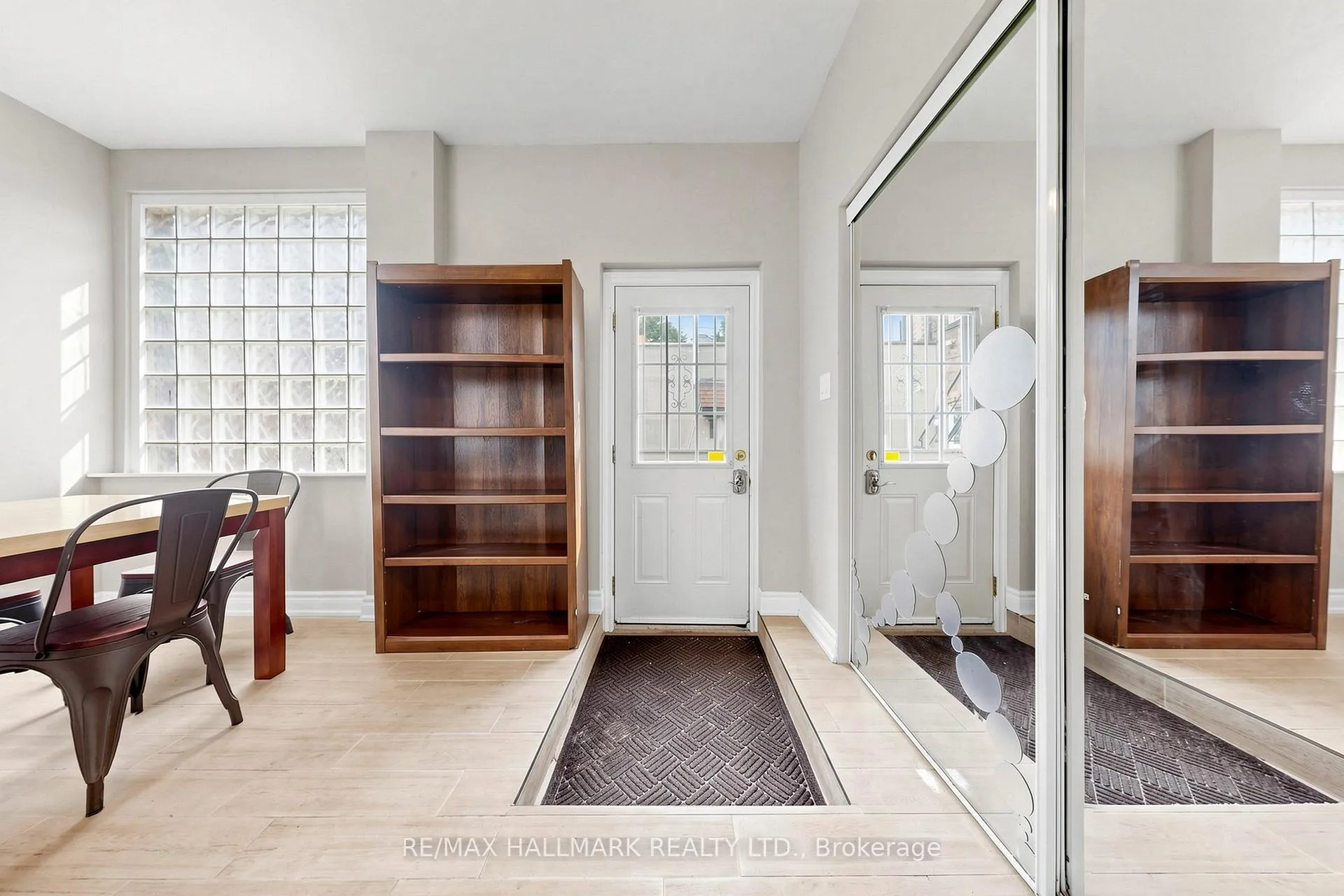 Photo 8 of 856B Millwood Road, Toronto, Leaside — HOMEH