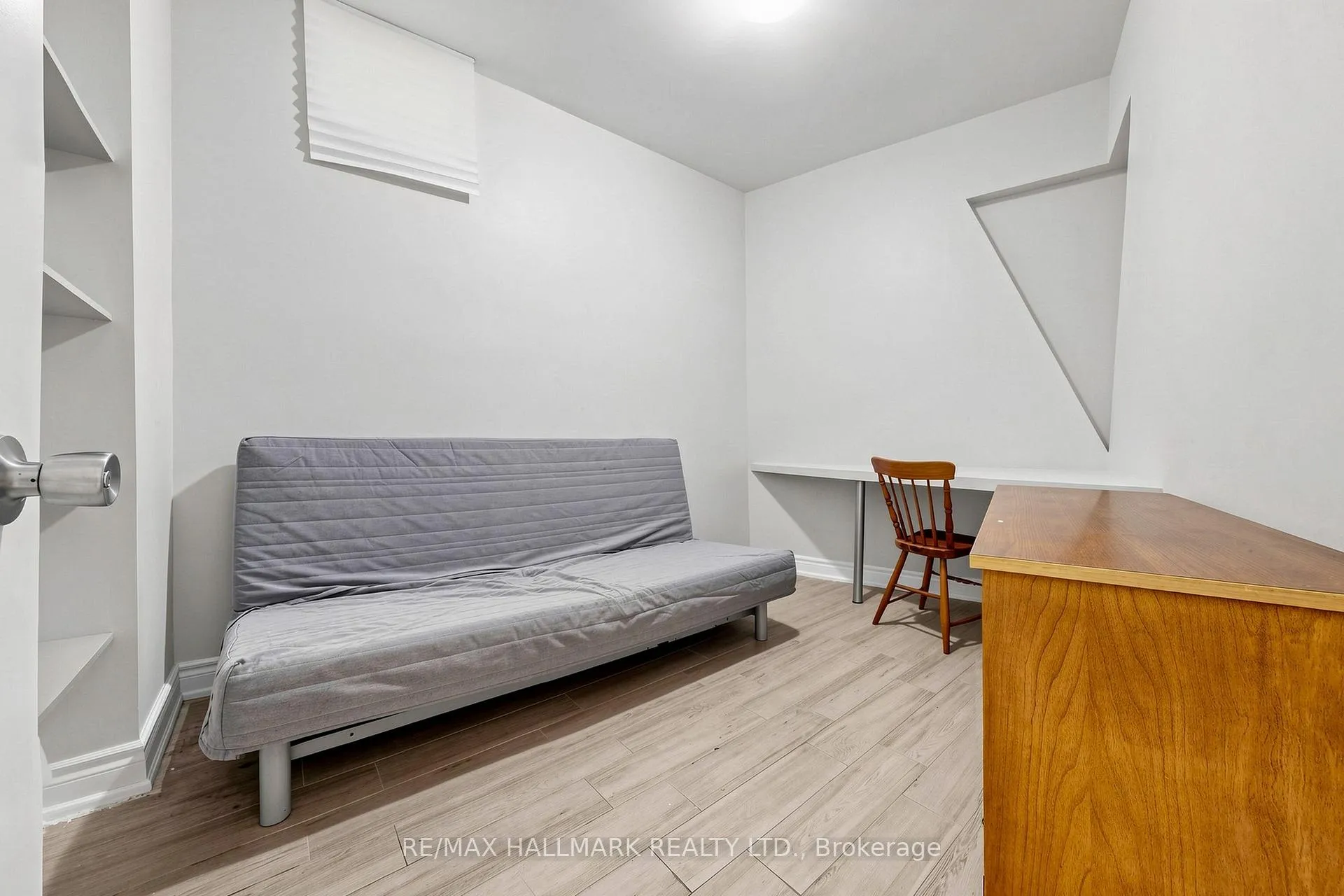 Photo 14 of 856B Millwood Road, Toronto, Leaside — HOMEH