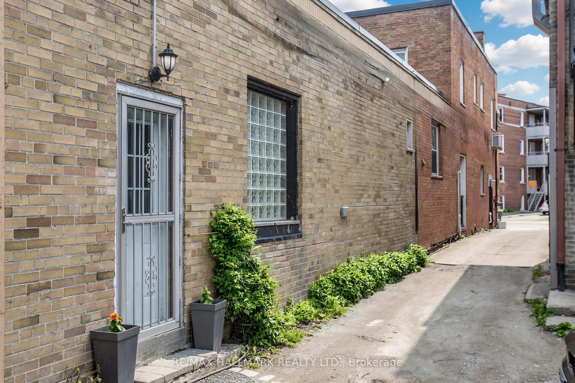 Photo 29 of 856B Millwood Road, Toronto, Leaside — HOMEH