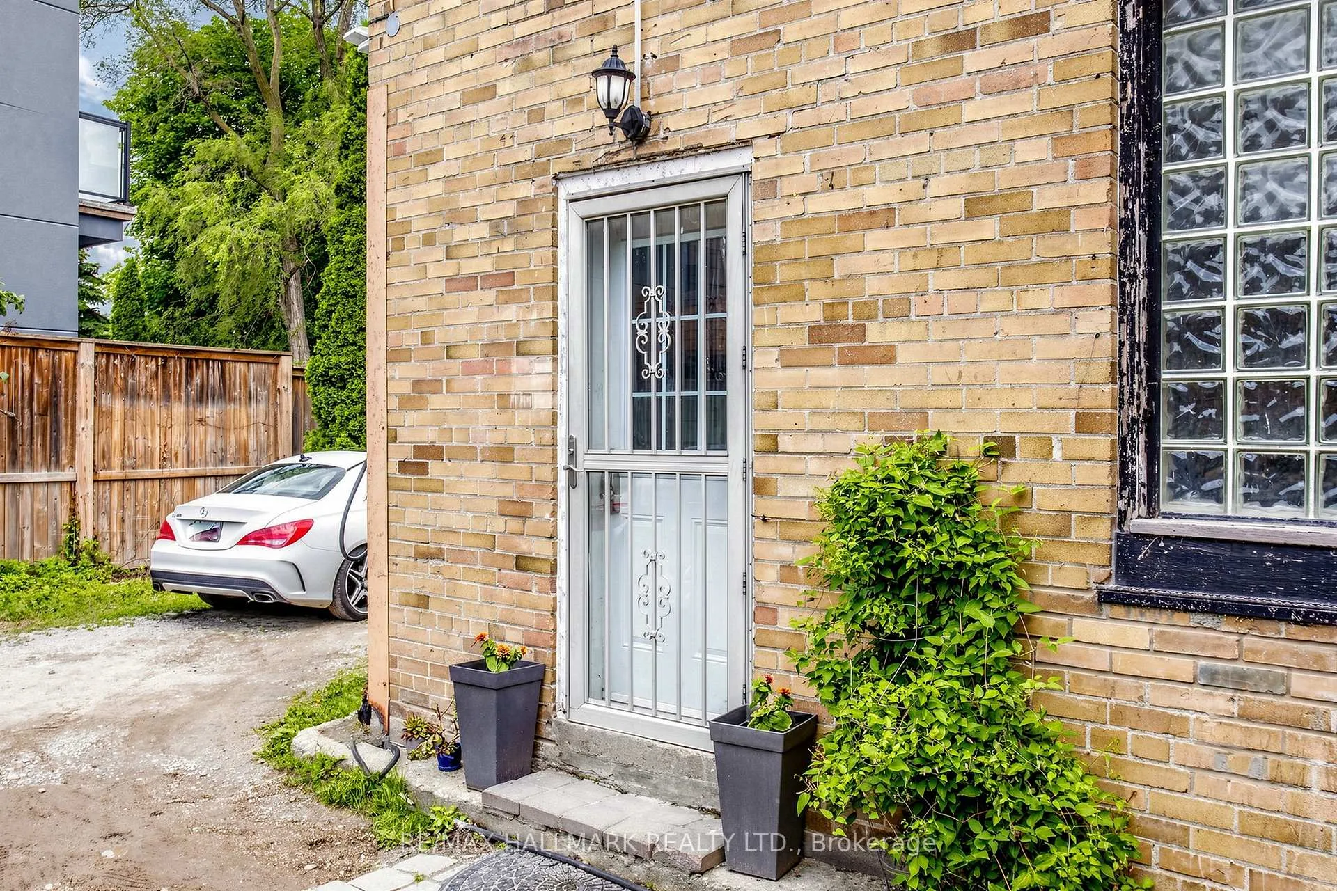 Photo 30 of 856B Millwood Road, Toronto, Leaside — HOMEH